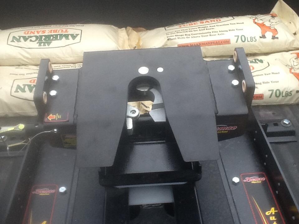 Demco 8550023 Autoslide 18K Above-Bed Mount Fifth Wheel Hitch with Standard Bed Rails customer photo 1