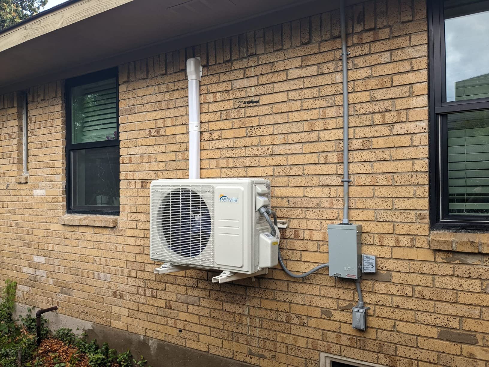 Senville LETO Series Mini Split Air Conditioner Heat Pump, 12000 BTU 110/120V, Inverter, Works with Alexa, SEER2 20.8, 1 Ton, White customer photo 2