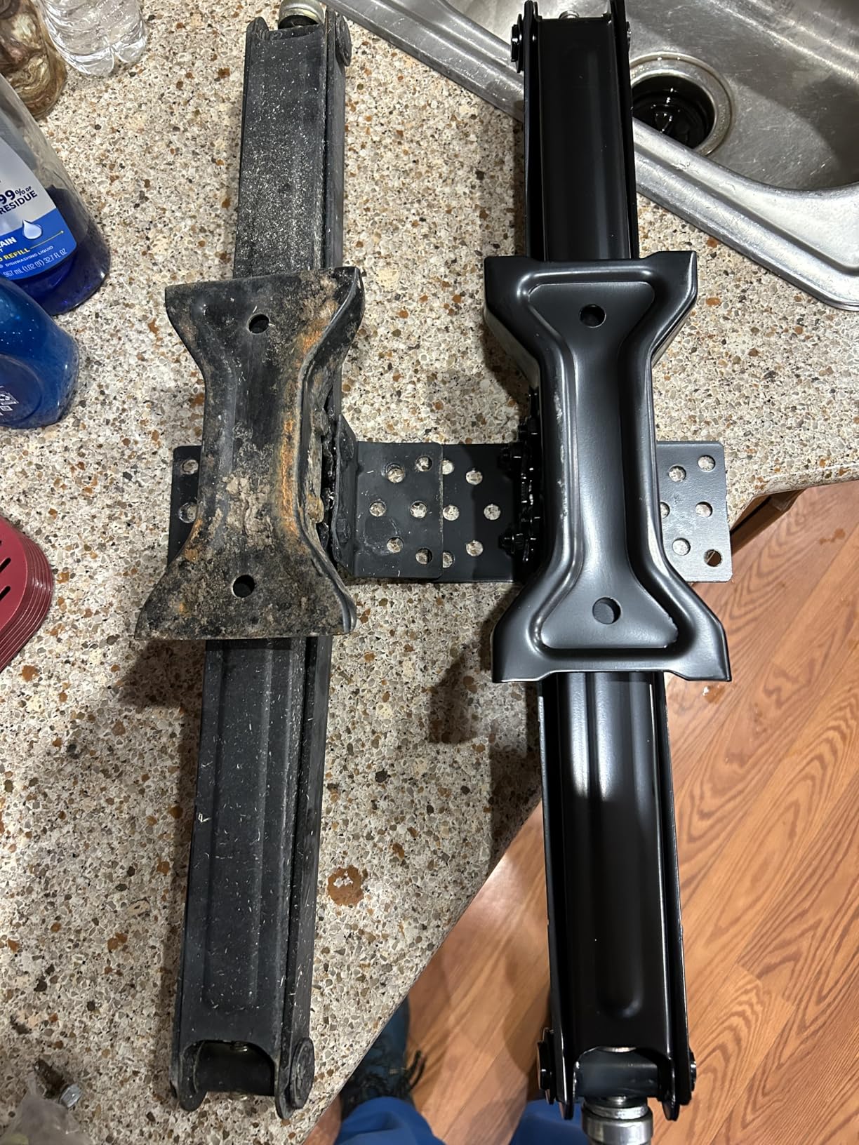 LIBRA Set 4 24 inch 6000lbs RV Trailer Camper Stabilizer Leveling Scissor Jacks w/Dual Power Drill sockets & mounting Hardware Set customer photo 2