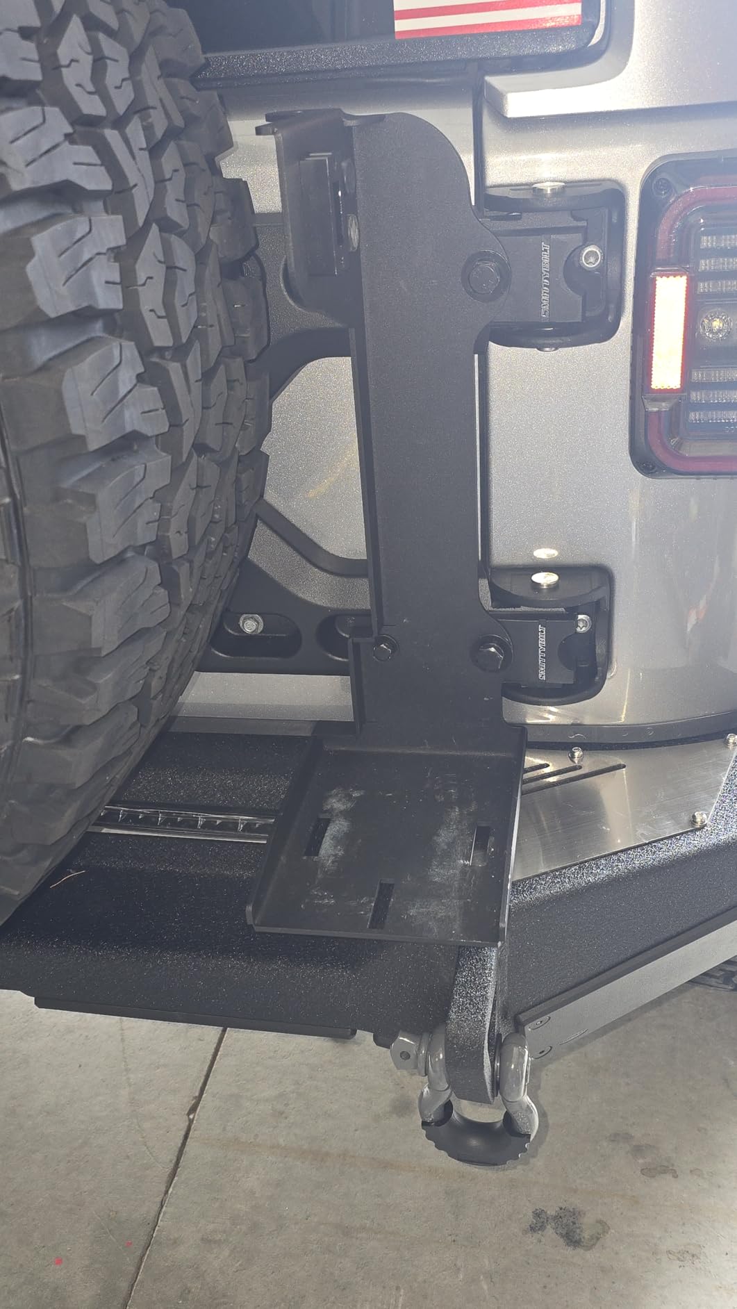 Smittybilt HD Pivot Tire Carrier - 07-18 Jeep Wrangler JK/JKU- SB2843 customer photo 1