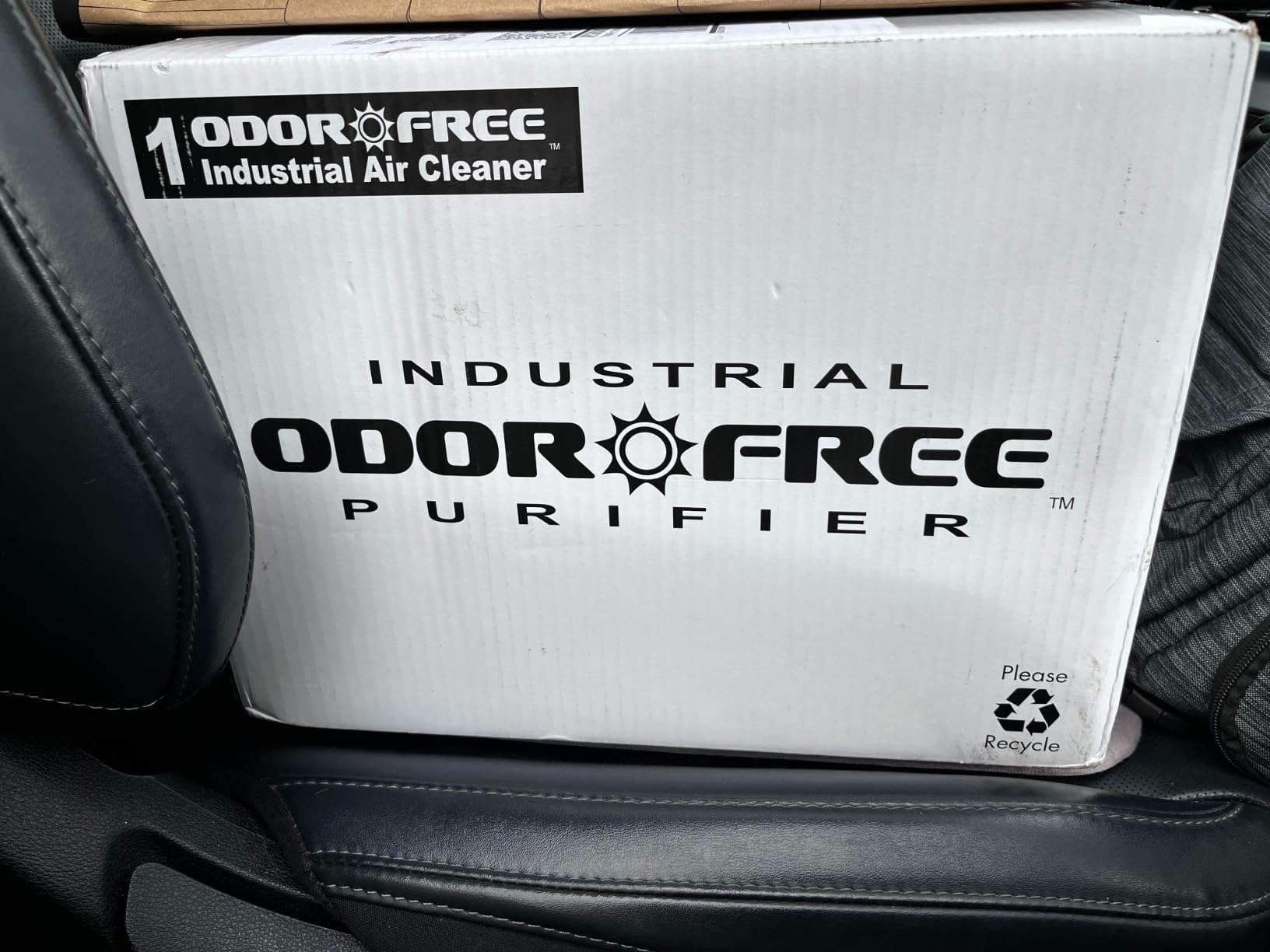 Villa 3000 Ozone Generator for Eliminating Odors, permanently removing Tobacco, Pet and Musty Odors at their Source - Easily Treats Up To 3000 Sq Ft customer photo 2