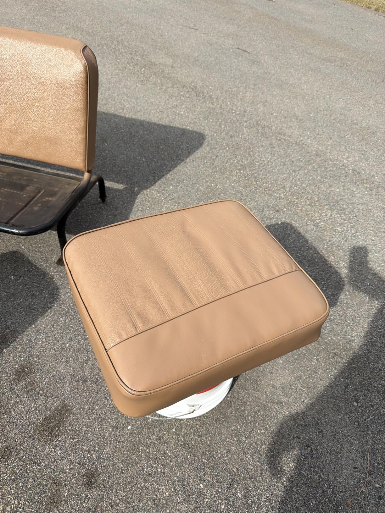 SM Arnold (65-201) Leather, Carpet, Vinyl & Hard Plastic Refinisher, Beige - 11 oz. customer photo 2