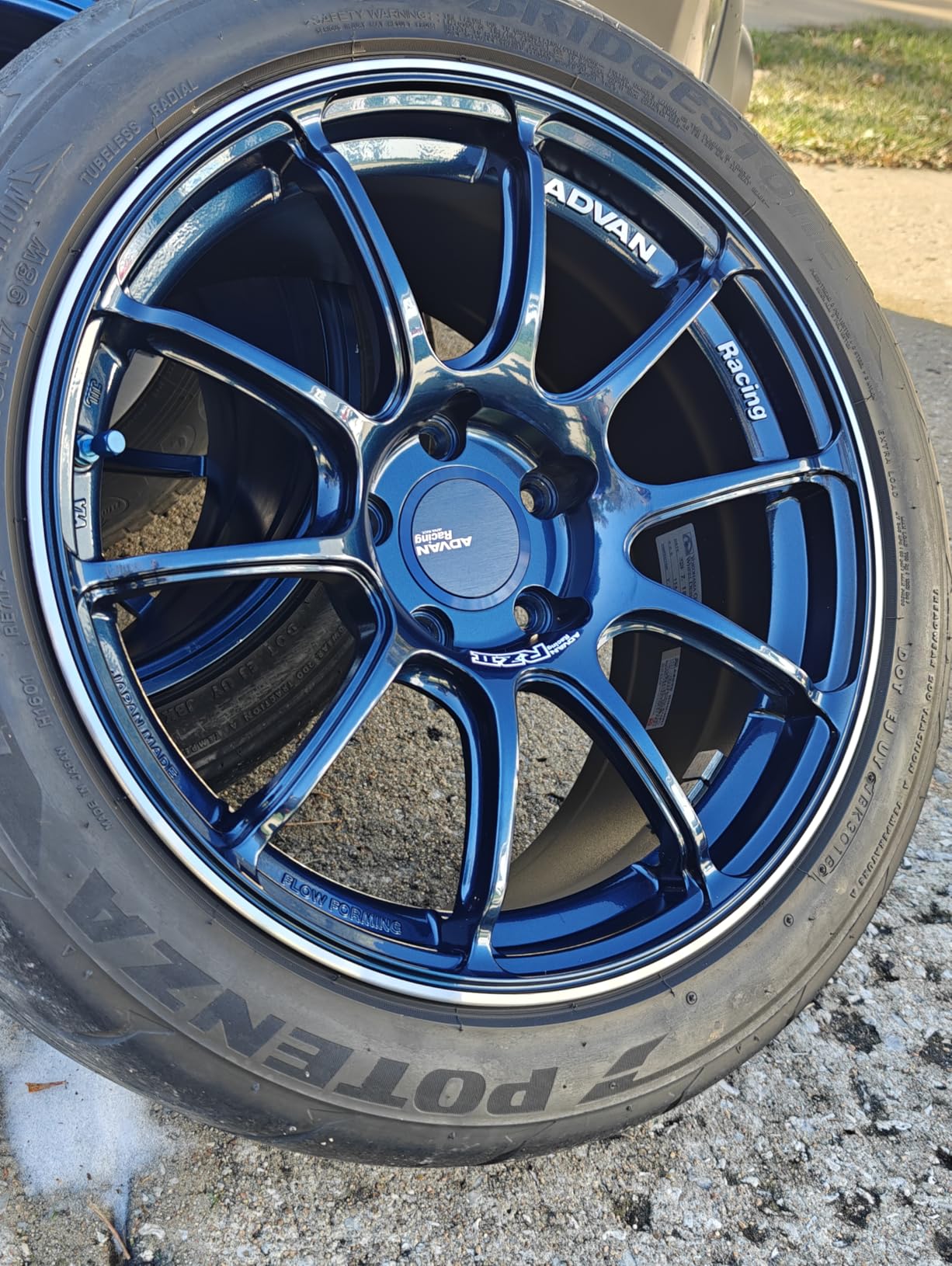 Gyeon Rim EVO Ceramic Wheel Coating Kit Brake Dust Repellent High‑Heat Resistant Hydrophobic Wheel Protectant Satin Finish Self‑Cleaning Ceramic Protection for Alloy Painted Rims customer photo 1