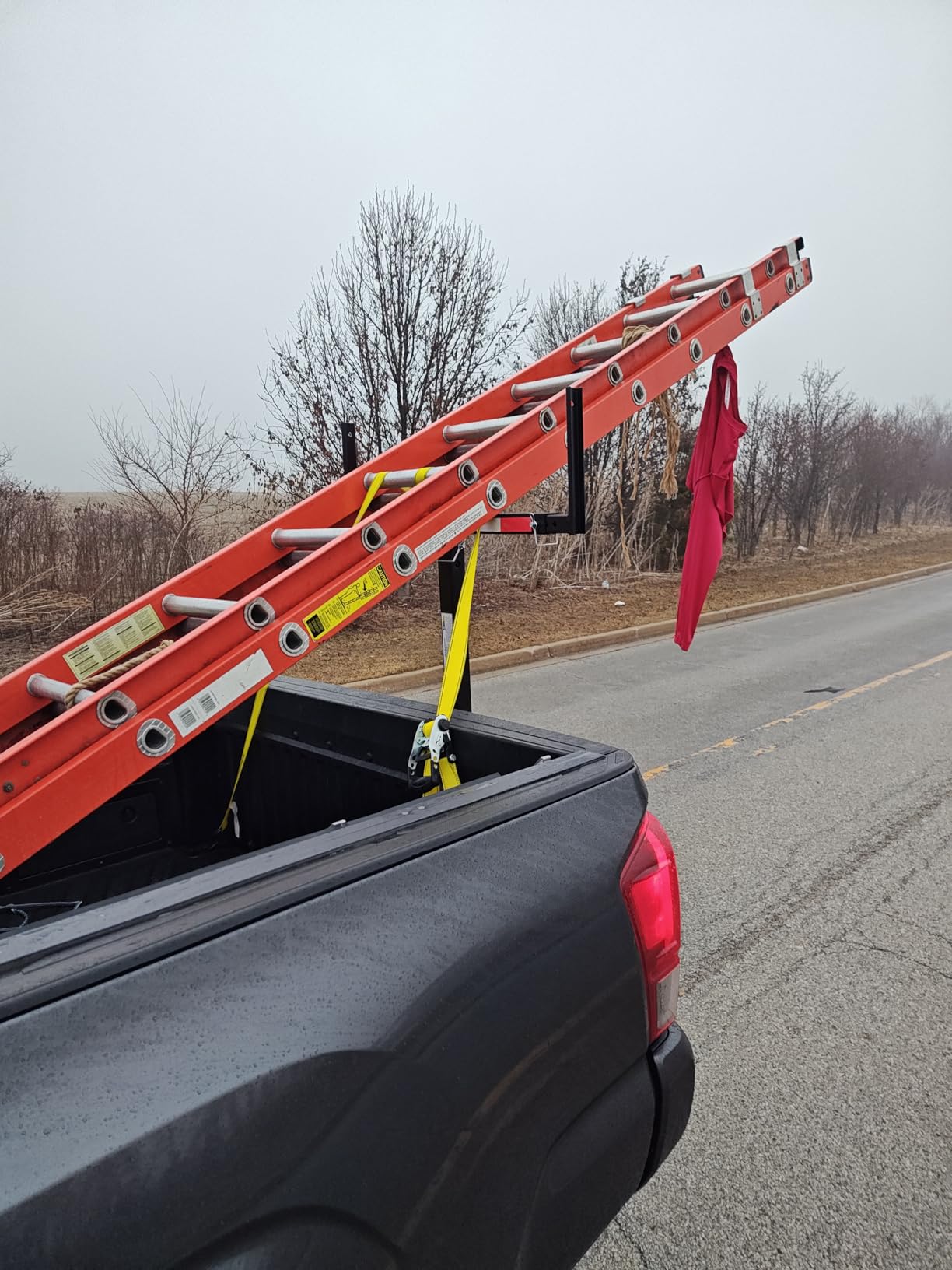 MaxxHaul 70231 Hitch Mount Pick Up Truck Bed Extender For Ladder, Rack, Canoe, Kayak, Long Pipes and Lumber, Black, 37 x 19 x 3 inches customer photo 2