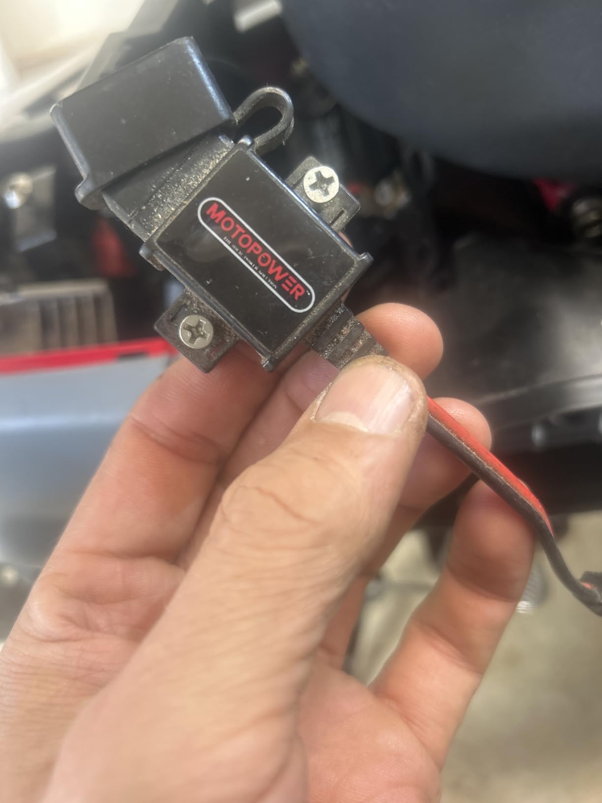 MOTOPOWER MP0609A 3.1Amp Motorcycle USB Port Kit SAE to USB Adapter On Motorcycle customer photo 1