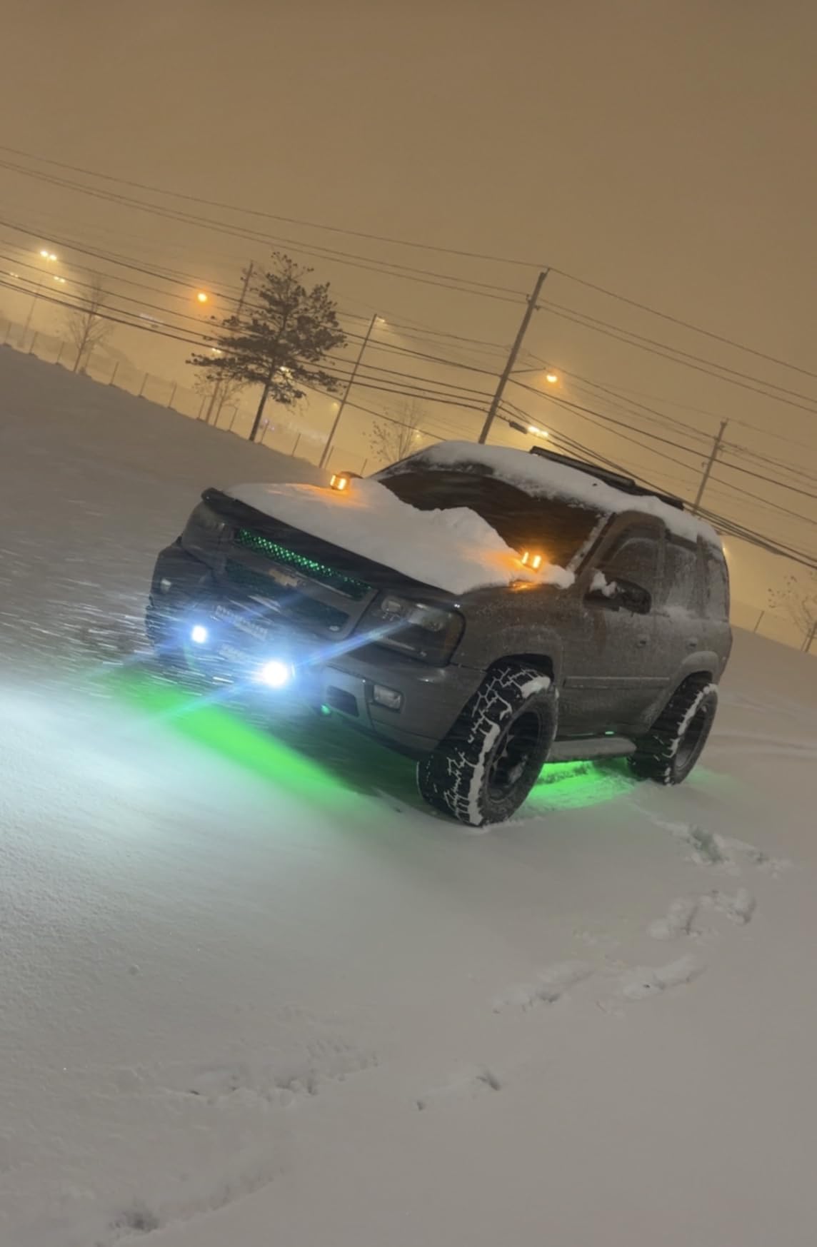 OPT7 Aura Aluminum Underglow LED Lighting Kit for Truck with Remote Control, 12V Exterior Waterproof Off-Road Neon Accent Light Bar, RGB Multicolor Under Car Decorations customer photo 1