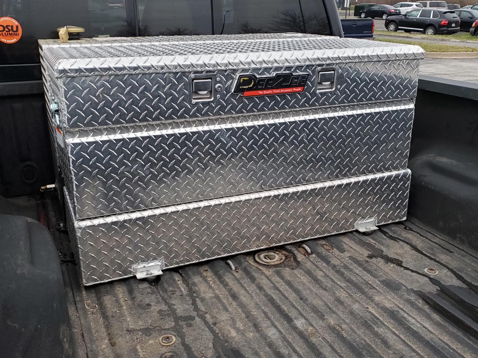 Dee Zee DZ92647 (92 gallon) Aluminum Combo Transfer Tank & Tool Box customer photo 1