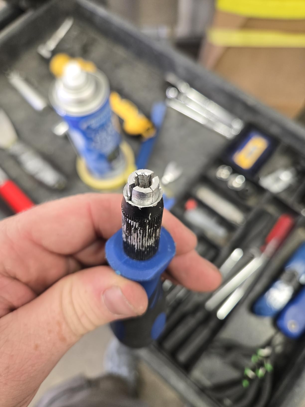 GT Tools Glass Technology - RazorScraper Kit - Includes A 5 Pack Of 4 Different Types Of Blades - Starter Kit customer photo 1