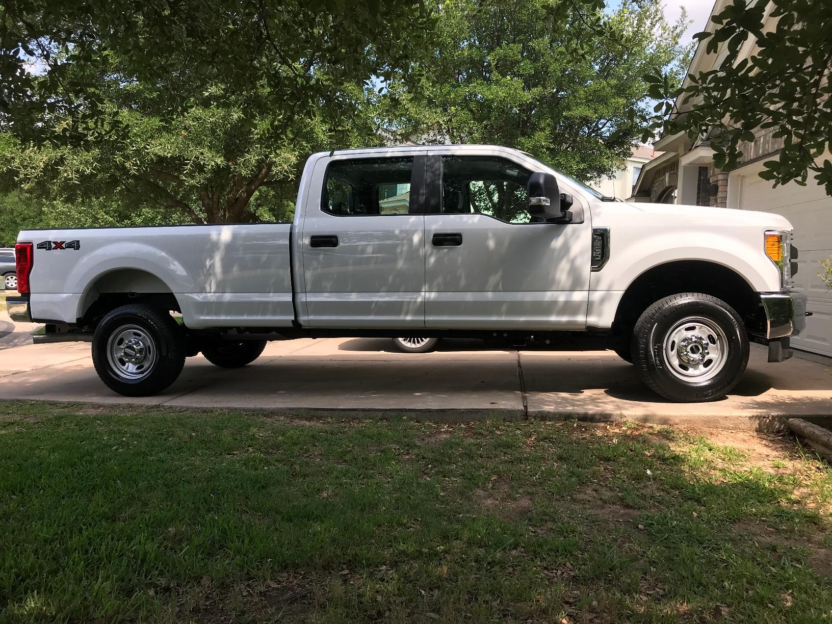 Bushwacker 20942-02 Pocket Style Fender Flares 4pc. Set fits 2017-2022 Ford F-250 & F-350 Super Duty (6.8' Truck Bed) customer photo 1