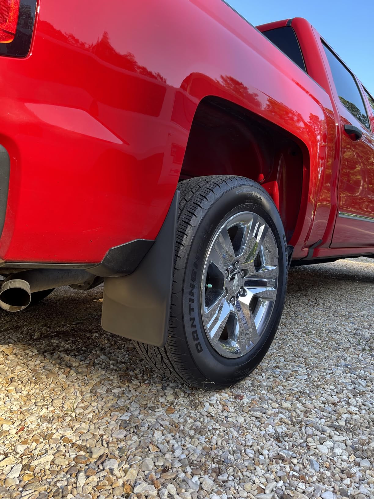 Amooca 2014-2018 Chevy Silverado 1500 and 2015-2018 2500 3500 Custom fit No Drill Mud Flaps Mud Guards Flare Splash Guards Kits Molded 4 Piece Set NOT for GMC Sierra(Black) customer photo 2