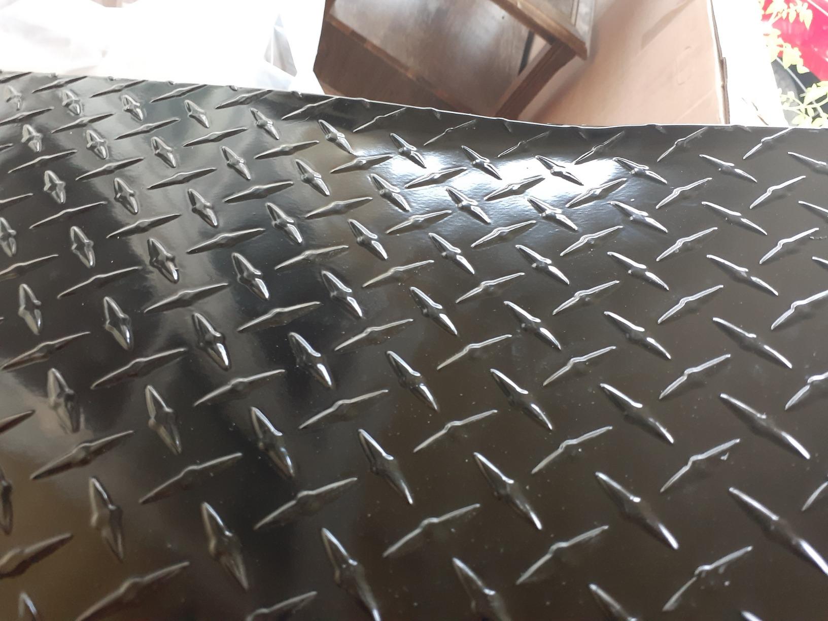 Northern Tool Slim Low Profile Crossover Truck Tool Box - Aluminum, Gloss Black, Paddle Latches, 69in. x 12in. x 13in. customer photo 1