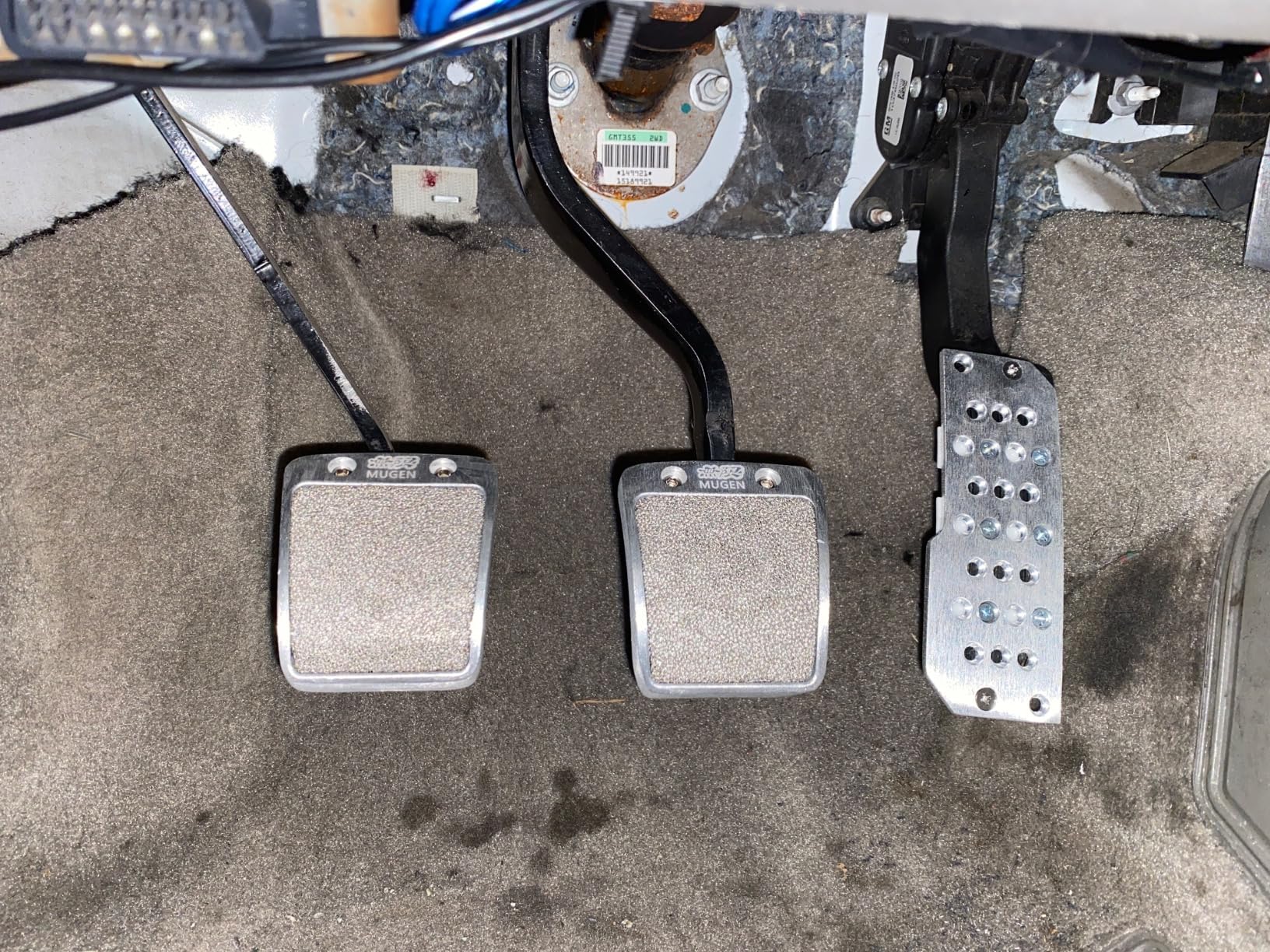 Nonslip Car Foot Rest Pedals for Honda & Acura - 3Pcs Manual Transmission (M/T) Racing Pedal Pads Set - Fits For Civic 1984-2005, Accord, S2000, Integra, RSX, NSX, Fit - Polished Aluminum JDM Style customer photo 1