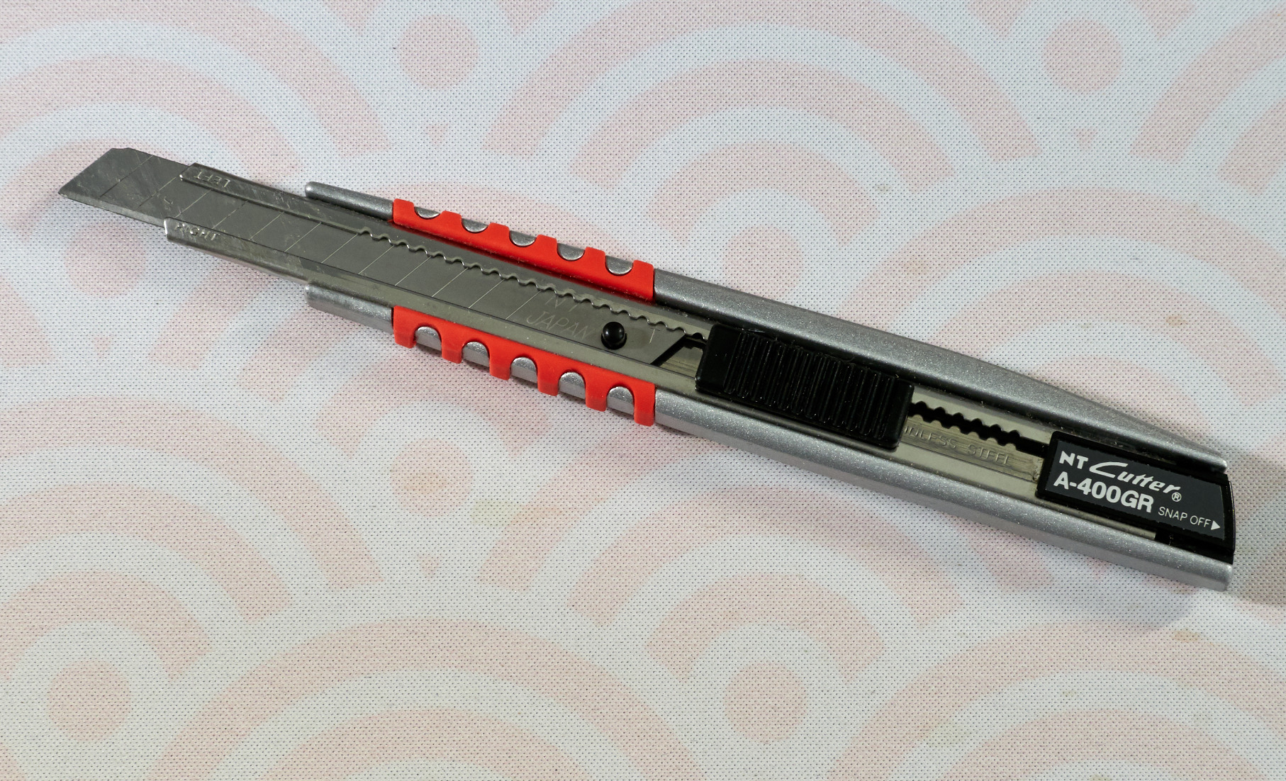 NT Cutter Ultra Sharp; Blade Utility Knife, Black And White (MNCR-A1) customer photo 2