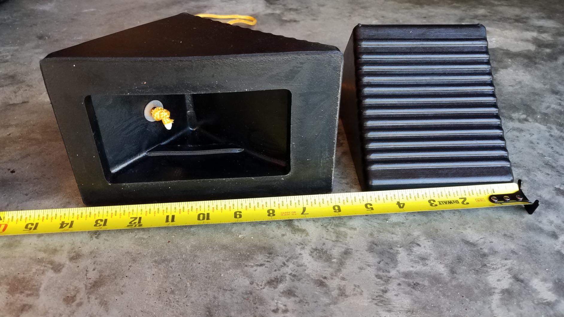 MaxxHaul Rubber Wheel Chock 2 Pack, Large 10