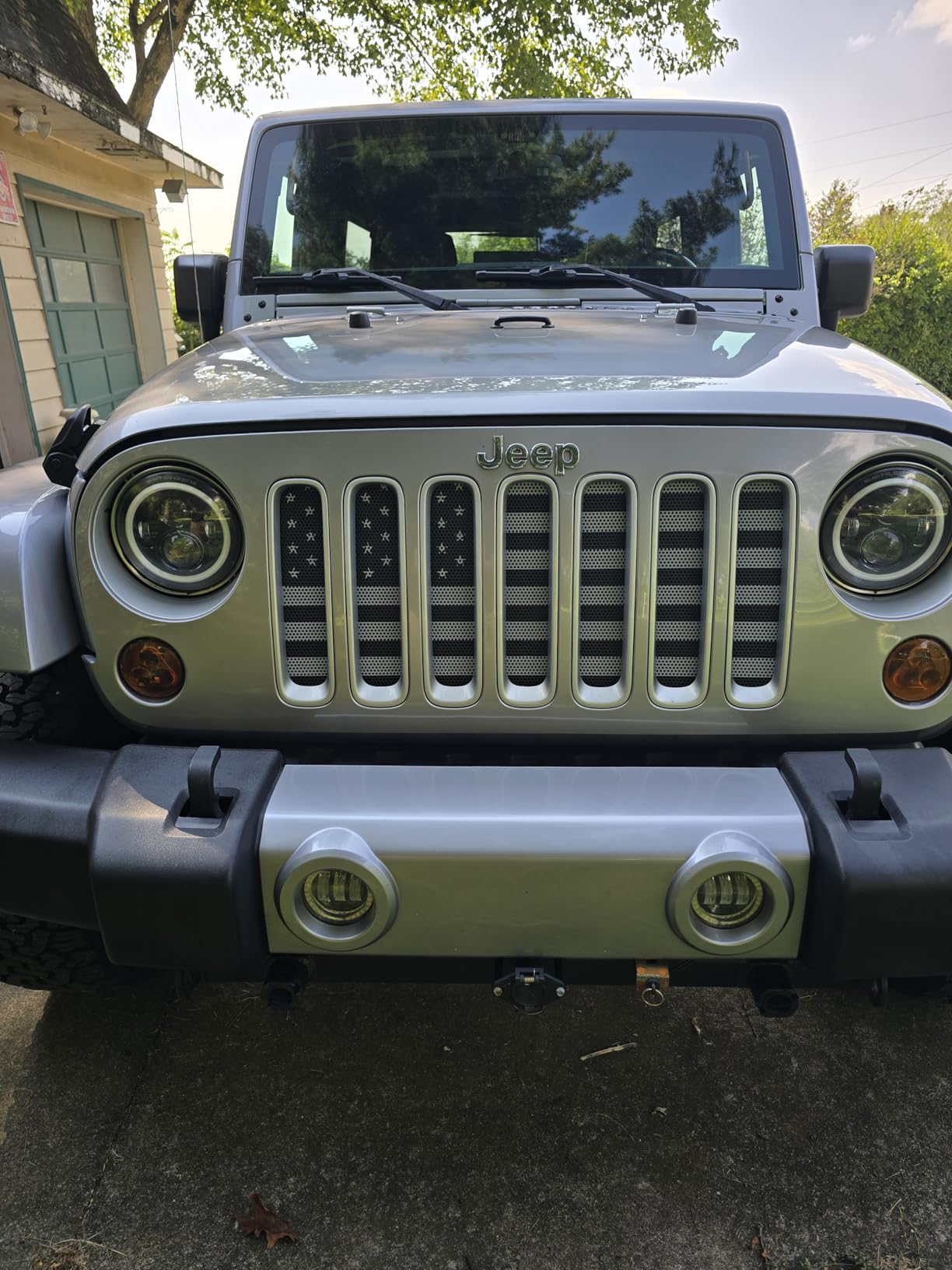 Hooke Road Front Grill Mesh Grille Insert US Flag Old Glory for 2007-2018 Jeep Wrangler JK & Wrangler Unlimited (Black Out) customer photo 1