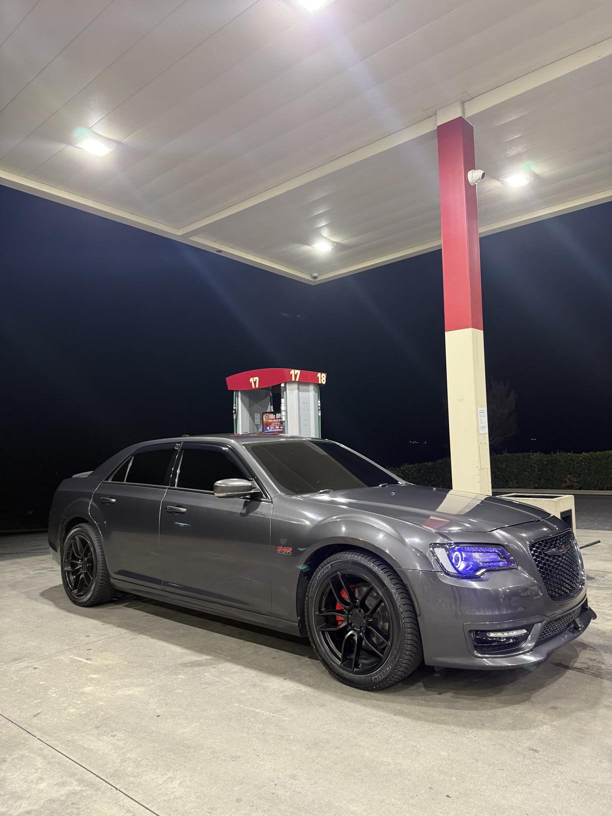 Adam's Polishes Microfiber Car Wash Mitt, Car Sponge Wrapped in Soft, Plush Fiber Cloth Material, Safe Washing with Any Car Soap, Bucket, Foam Gun, Foam Cannon, Other Cleaning Supplies customer photo 1