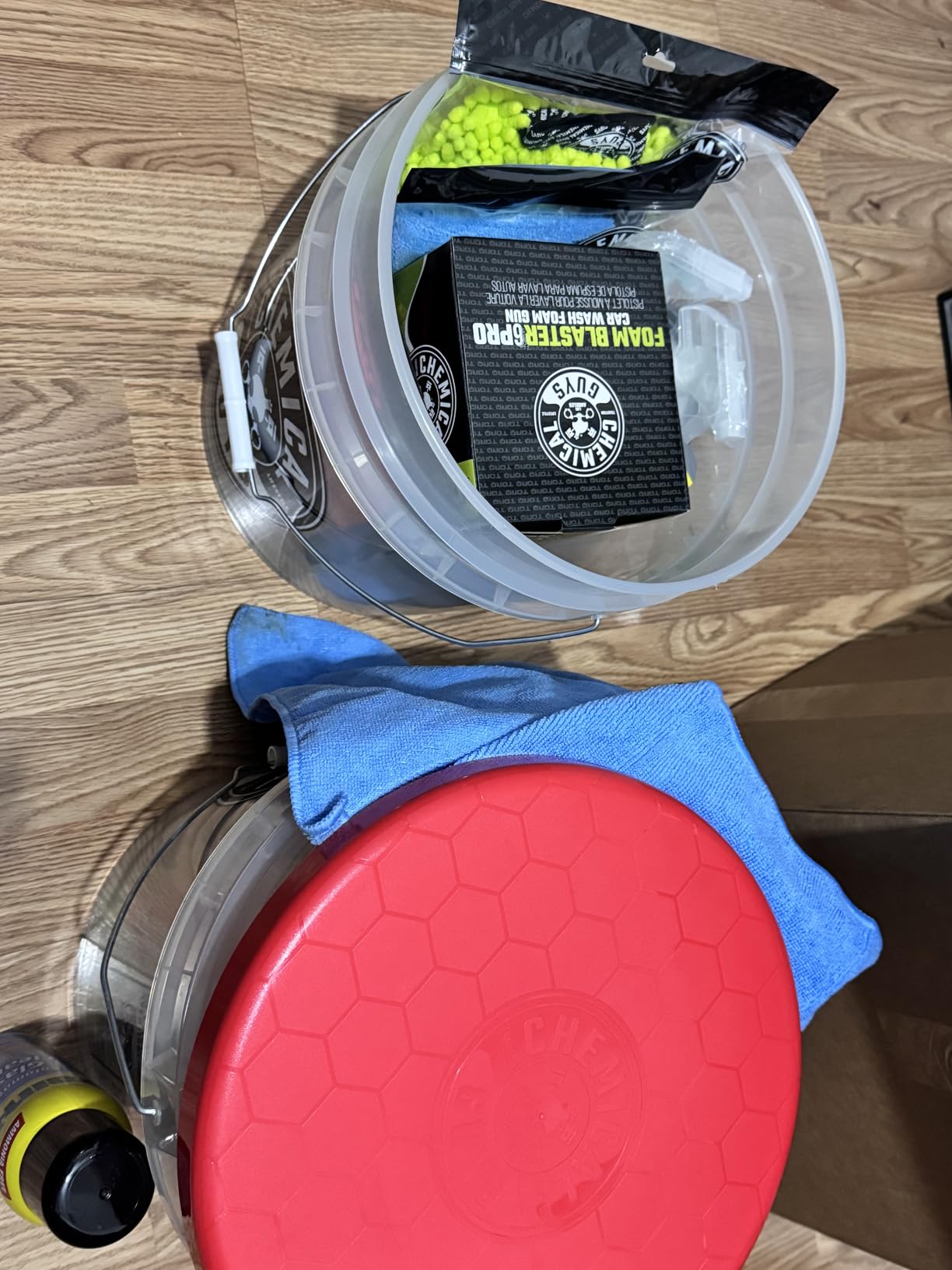 Chemical Guys 10-Piece Arsenal Builder Car Wash Kit with Foam Gun, Bucket, and 3 - 16 fl oz Car Care Products & Chemicals - Works with Garden Hose for Trucks, SUVs, Motorcycles, and More customer photo 1