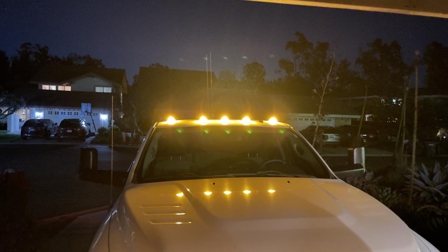 AUXITO 194 LED Light Bulb 6000K White 168 2825 W5W T10 Wedge 24-SMD 3014 Chipsets LED Replacement Light Kit Error Free for Car Interior Dome Map Door License Marker Lights, Pack of 10 customer photo 2