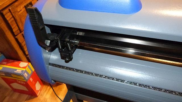 28-inch USCutter Titan 2 Vinyl Cutter/Plotter with Stand, Basket and Design and Cut Software customer photo 2