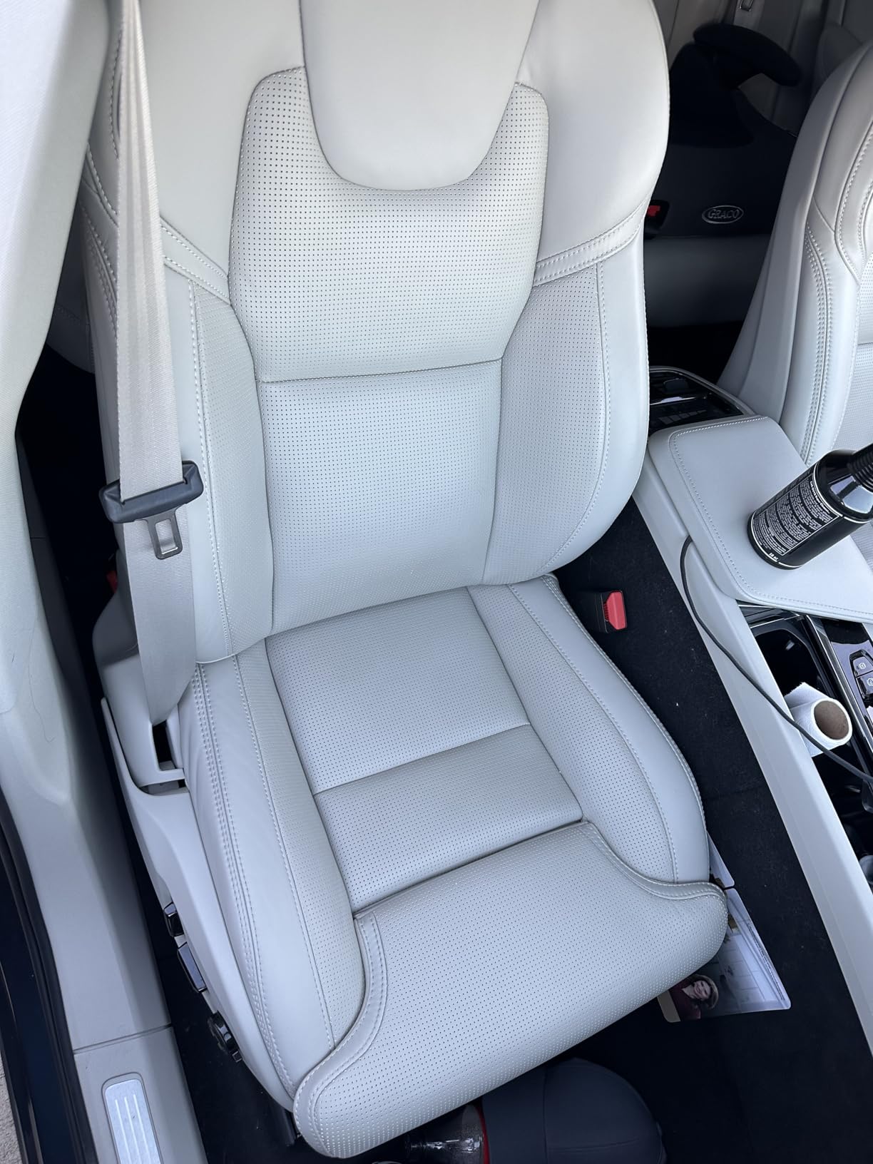 CAR GUYS Super Cleaner | Effective Car Interior Cleaner | Leather Car Seat Cleaner | Stain Remover for Carpet, Upholstery, Fabric, and Much More! | 18 Oz Kit with Microfiber Towel customer photo 2