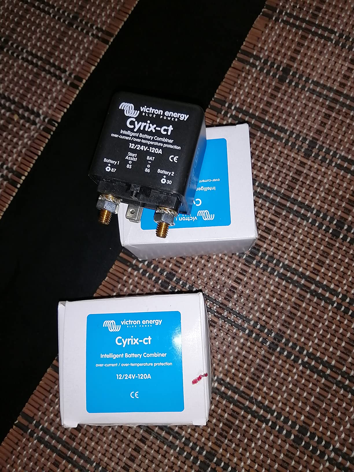 Victron Cyrix-ct 12/24-Volt 120 amp Intelligent Battery Combiner customer photo 1