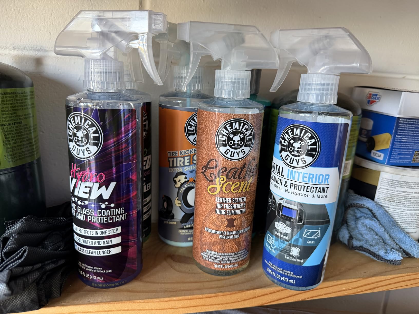Chemical Guys Total Interior Cleaner & Protectant Interior Cleaner, Cleans & Protects Leather, Vinyl, Plastic, Rubber, Glass with a Streak-Free Finish - Cars, Trucks, SUVs, RVs, 16 oz customer photo 1