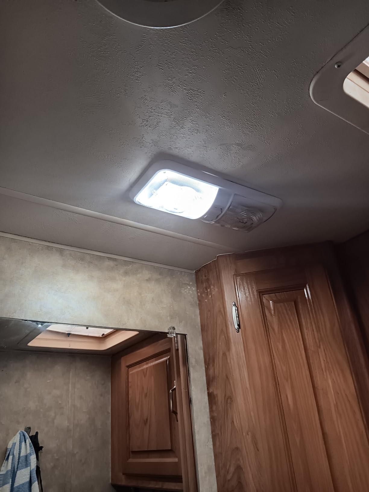 Leisure LED 5 Pack RV LED Ceiling Double Dome Light Fixture ON/OFF Switch Interior Lighting for Car/RV/Trailer/Camper/Boat DC 11-18V Natural White 4000-4500K 48X2835SMD customer photo 2