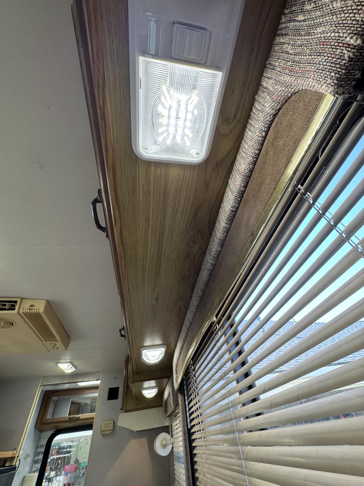Leisure LED 5 Pack 12V Led RV Ceiling Dome Light RV Interior Lighting for Trailer Camper with Switch, Single Dome 300LM (Natural White 4000-4500K, 5-Pack) customer photo 2