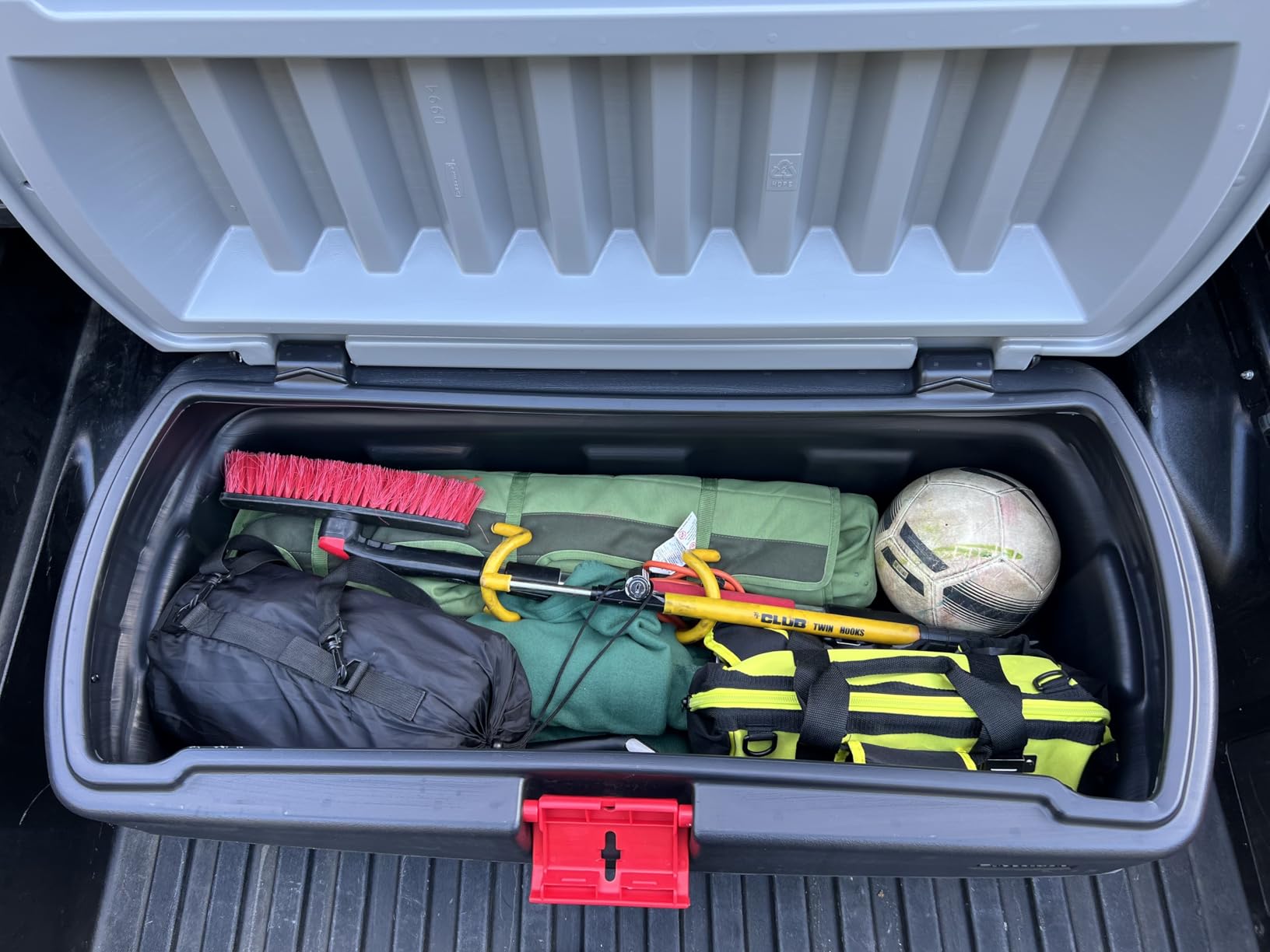 Rubbermaid 48 Gallon Black Action Packer Lockable Latch Indoor and Outdoor Storage Box Container for Home, Garage, Backyard, Single customer photo 2