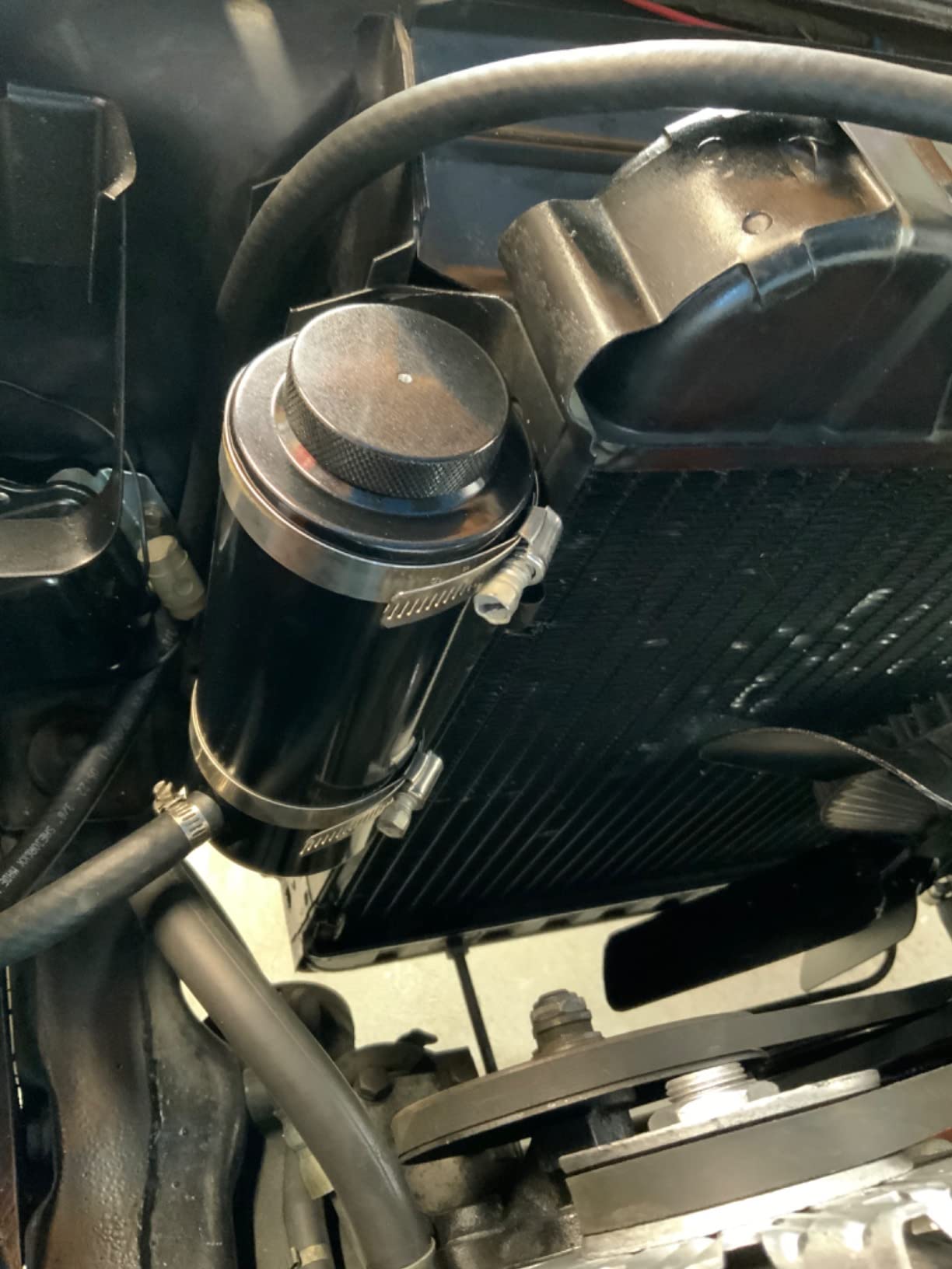 RYANSTAR Universal car Radiator Coolant Tank 800ml Coolant Expansion Tank Overflow Oil Catch Tank Cooling Catch Bottle Reservoir Aluminum Billet Black customer photo 2