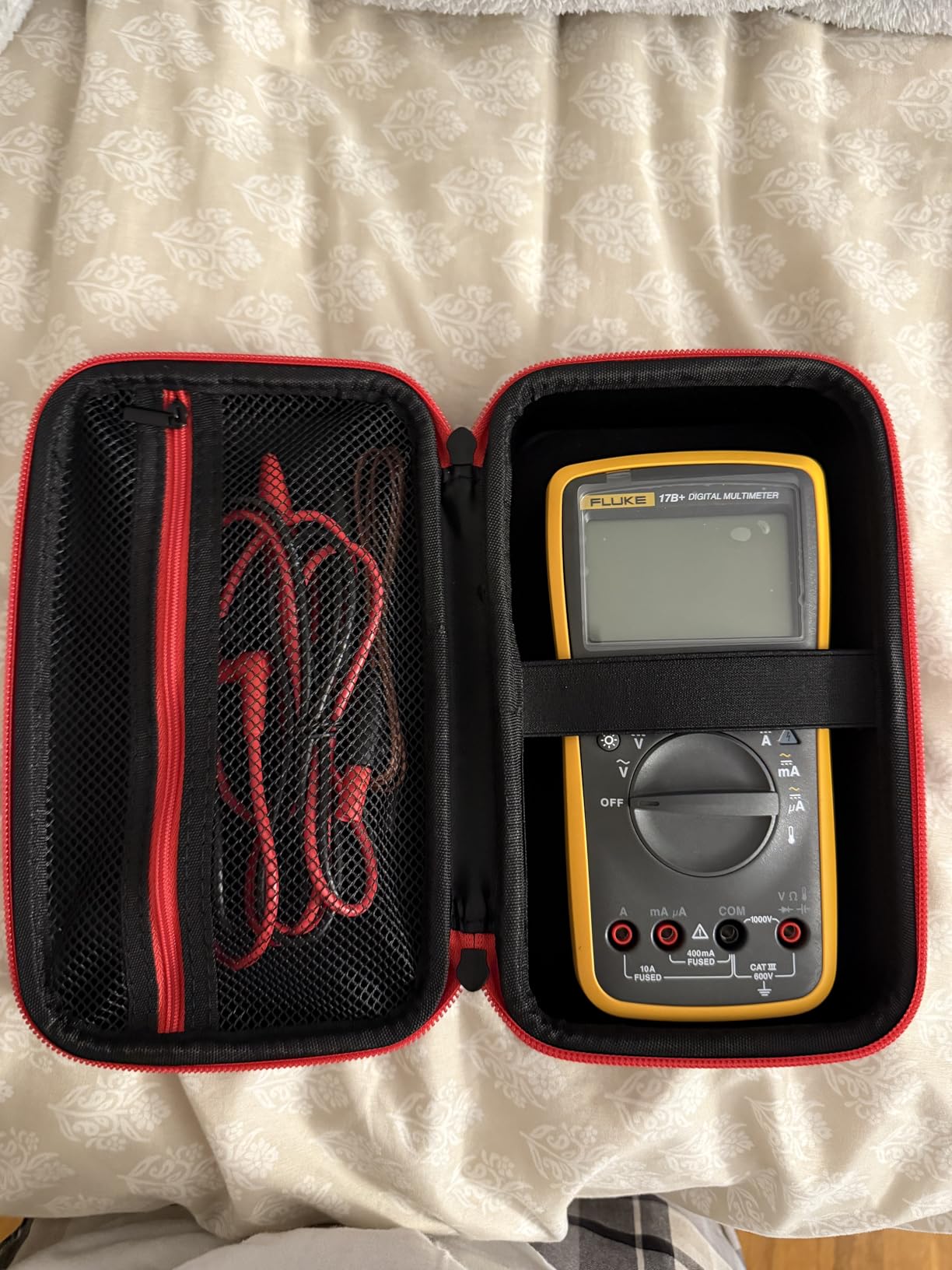 Fluke 17B+ Digital Multimeter, for Electrical Applications, Measures AC/DC Voltage 1000V, Current Measurements to 10A customer photo 2