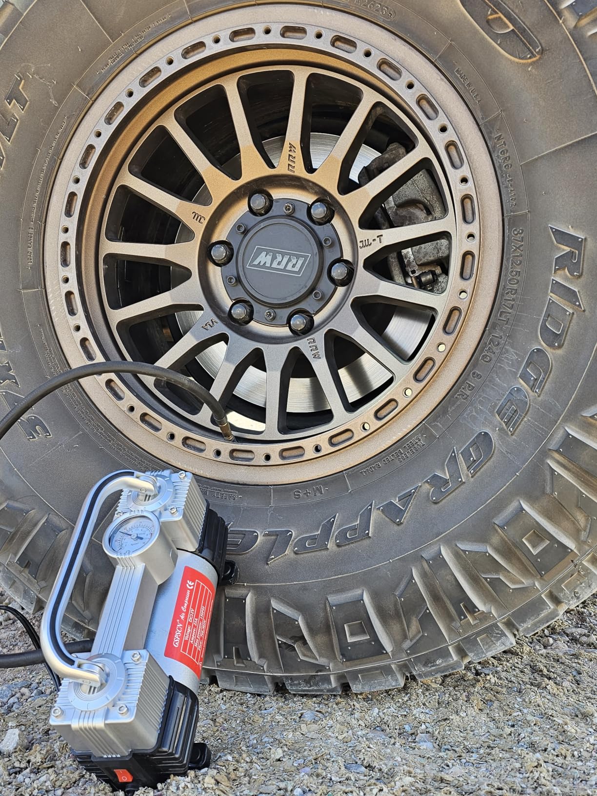 GSPSCN 6X Faster Inflation Tire Inflator Heavy Duty Double Cylinders with Portable Bag- Car Accessories, Metal 12V Air Compressor Pump 150PSI with Adapter for Car, Truck, SUV Tires, Dinghy, Air Bed customer photo 1