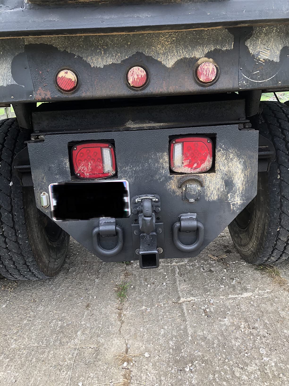 DC Cargo Mall Weld-On D Ring 1