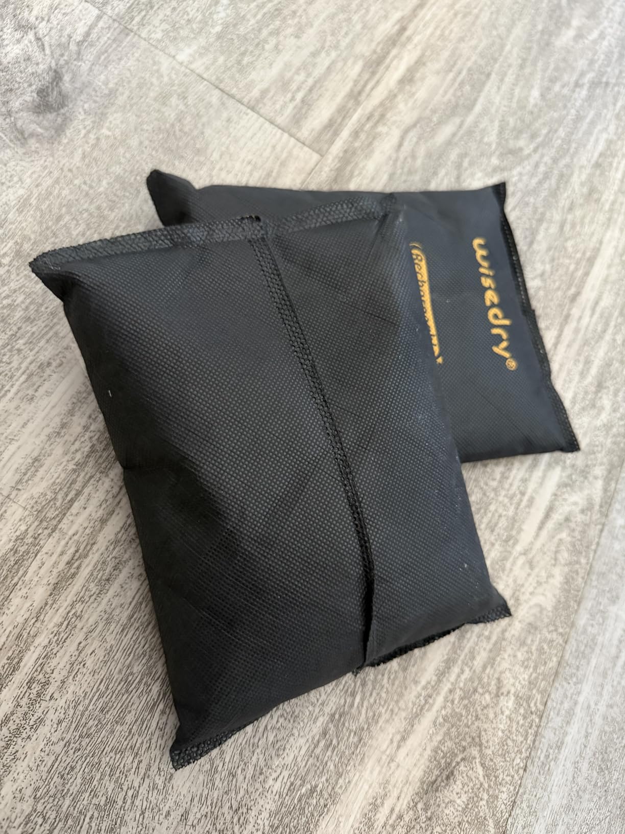 wisedry 2 x 500 Gram [2.2 lbs] Rechargeable Silica Gel Car Dehumidifier, Microwave Fast Reactivated Desiccant Packets Large for Gun Safe Closet Basement Garage Storage Moisture Absorber Bag Reusable customer photo 2