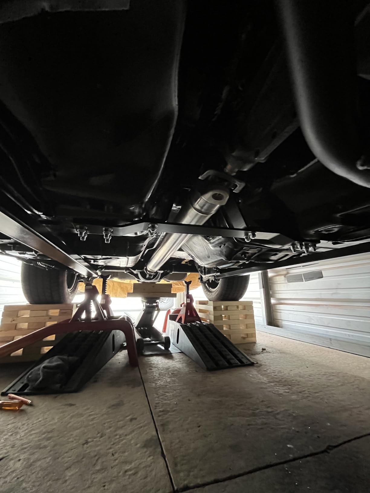 JEGS Heavy-Duty Aluminum Driveshaft | 28-Spline | Slip Yoke | Fits 1979-95 Ford Mustang/Mercury Capri | For 7.5 and 8.8 Axles | Made In USA customer photo 1