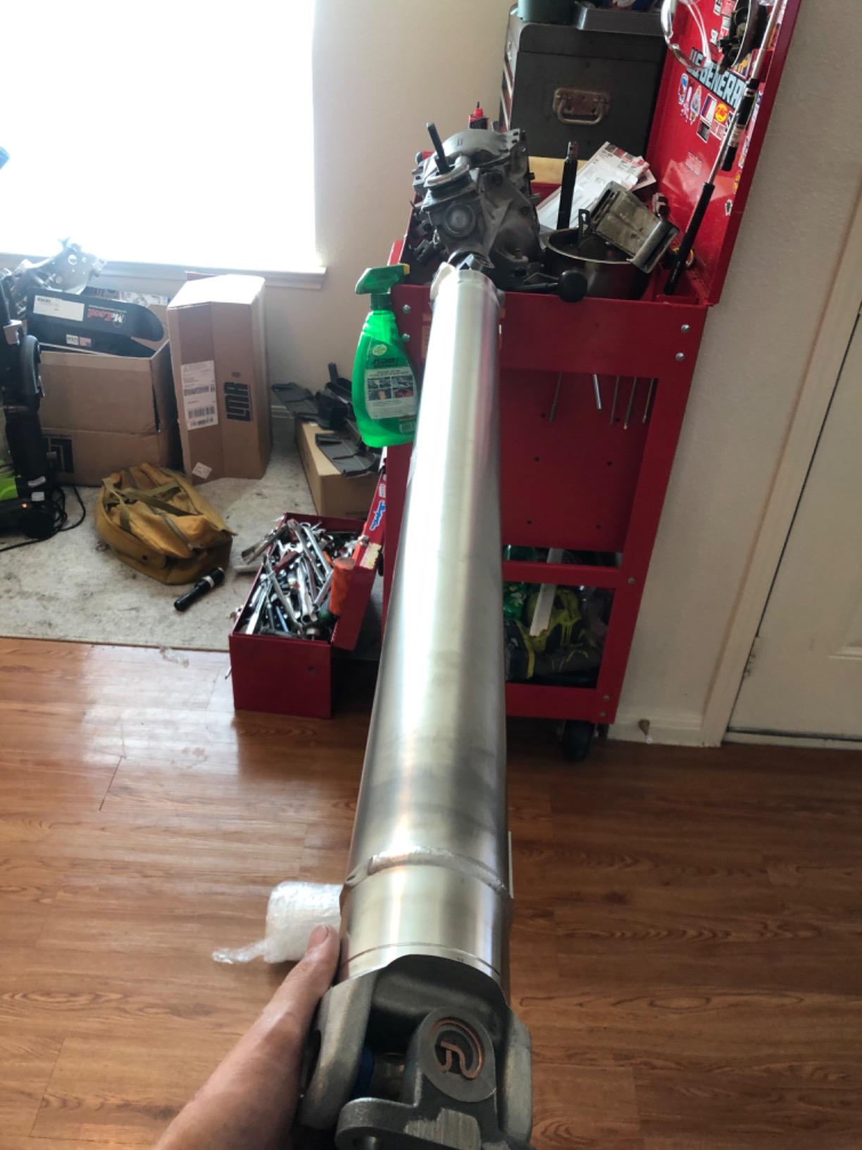 JEGS Heavy-Duty Aluminum Driveshaft | 28-Spline | Slip Yoke | Fits 1979-95 Ford Mustang/Mercury Capri | For 7.5 and 8.8 Axles | Made In USA customer photo 2