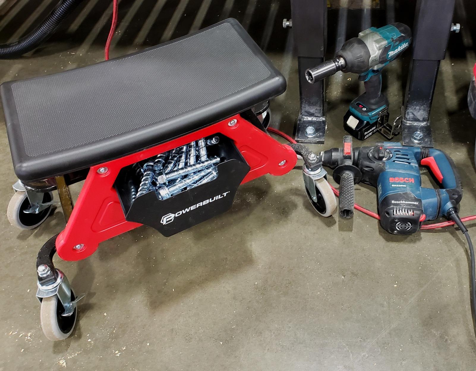 Powerbuilt Heavy Duty Roller Mechanics Seat and Brake Stool with 4-in. Rubber Swivel Casters Roll Over Anything, Big Seating Platform, Slide Out Tool Trays and Drawer 300 lb. Capacity - 240036 customer photo 1