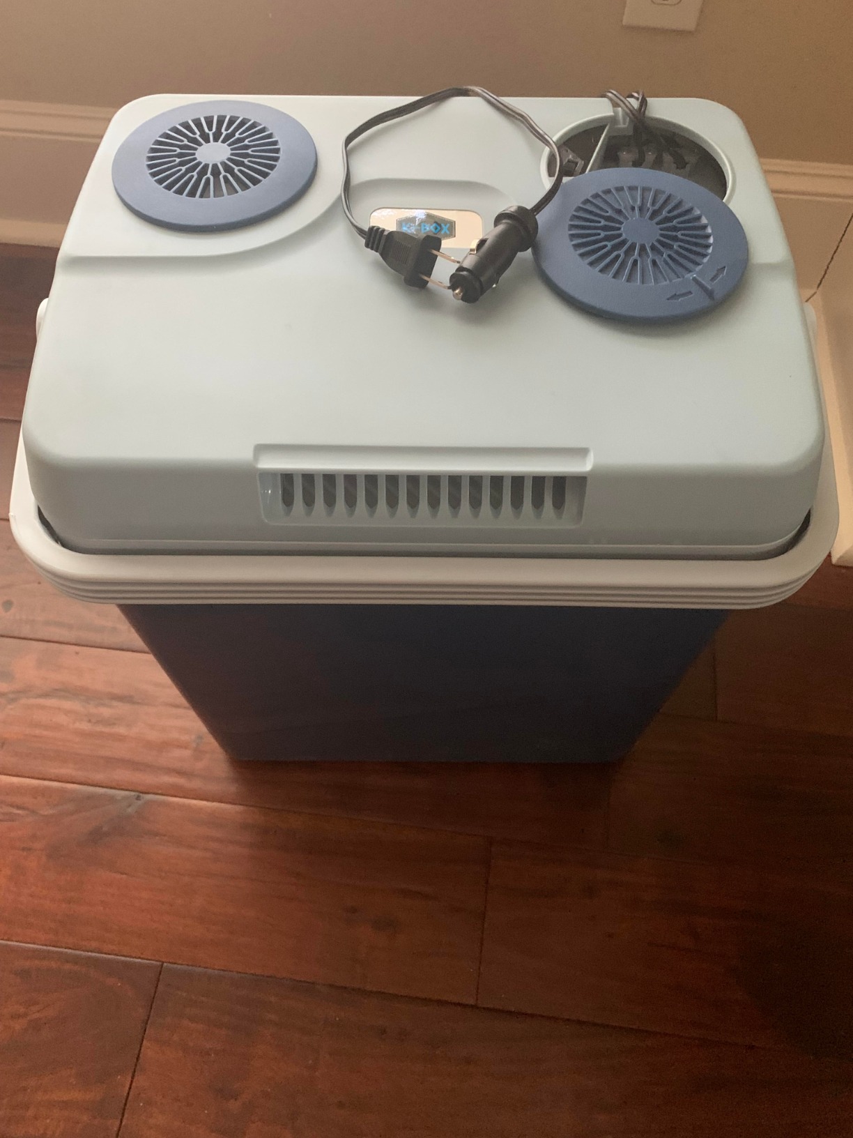 K-Box Electric Cooler and Warmer 34 Qt - Portable Dual-Power 12V Car & 110V Home Unit - Keeps Food & Drinks Hot or Cold - Compact Travel Fridge for Road Trips, Camping, Beach & Tailgating customer photo 2