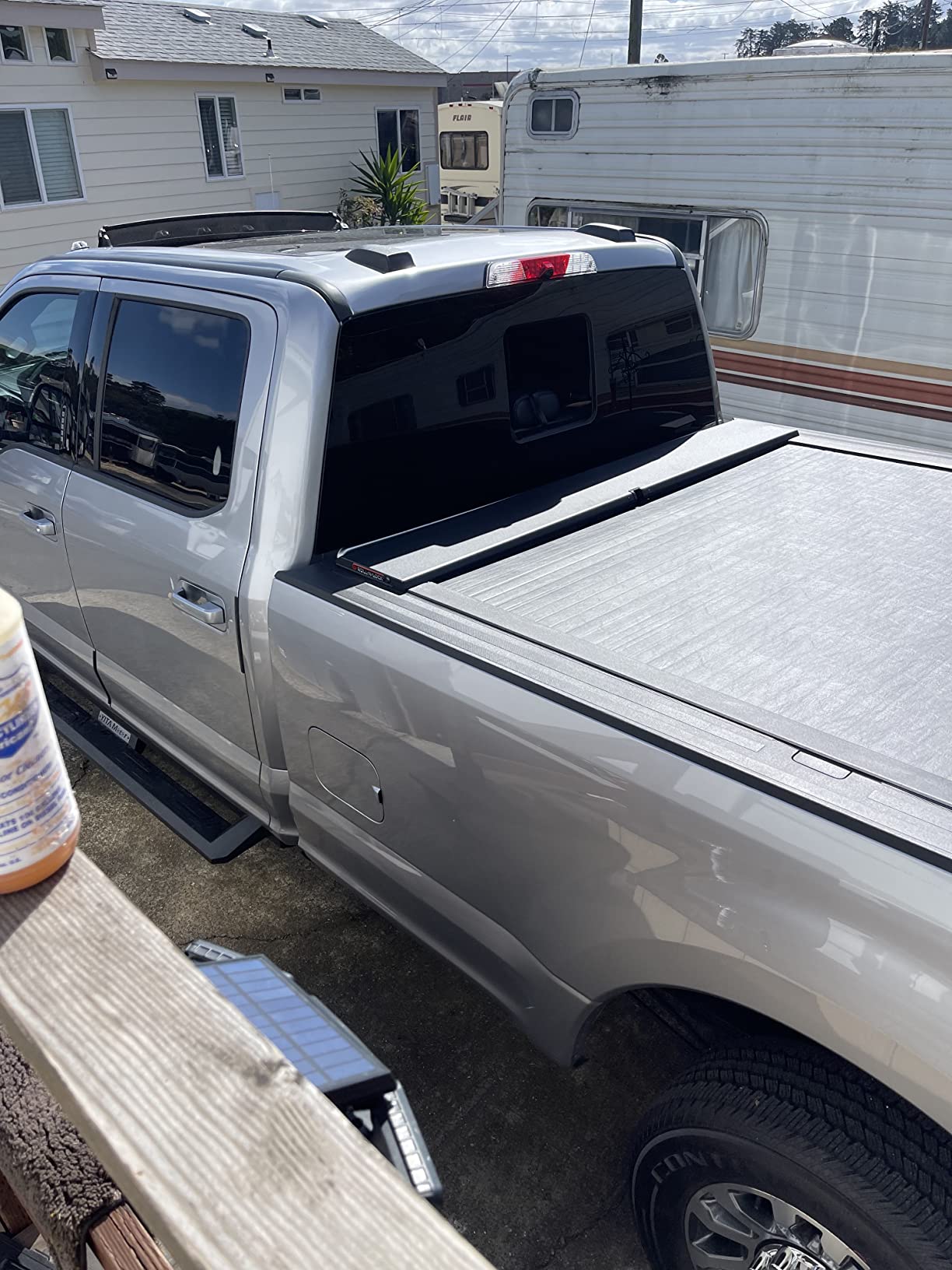 RealTruck Roll-N-Lock M-Series Retractable Truck Bed Tonneau Cover | LG223M | Fits 2019 - 2025 Chevy/GMC Silverado/Sierra, works w/ MultiPro/Flex tailgate (w/o Carbon Pro Bed) 5' 10