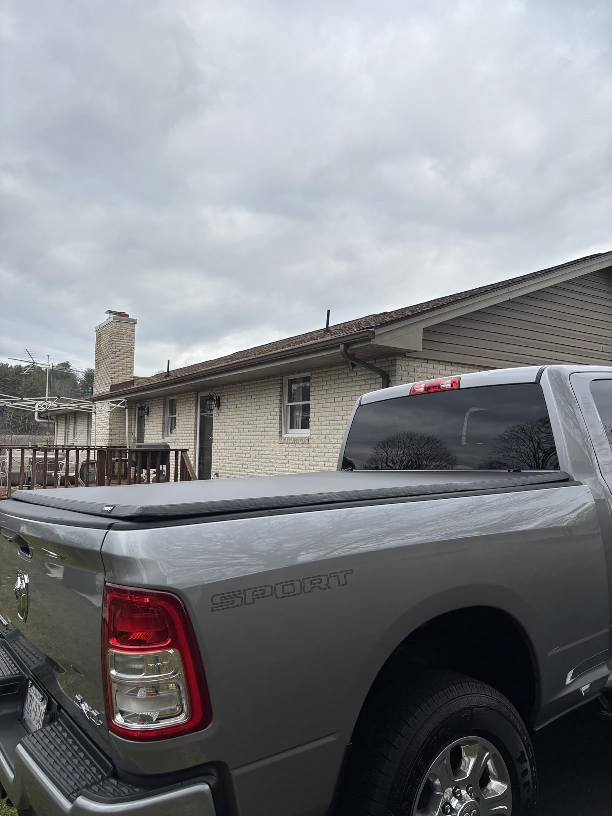 oEdRo Soft Tri-Fold Truck Bed Tonneau Cover Compatible with 2009-2025 Dodge Ram 1500 (Inclu. Classic & New), Fleetside 5.6 Ft Bed w/o Ram Box customer photo 1