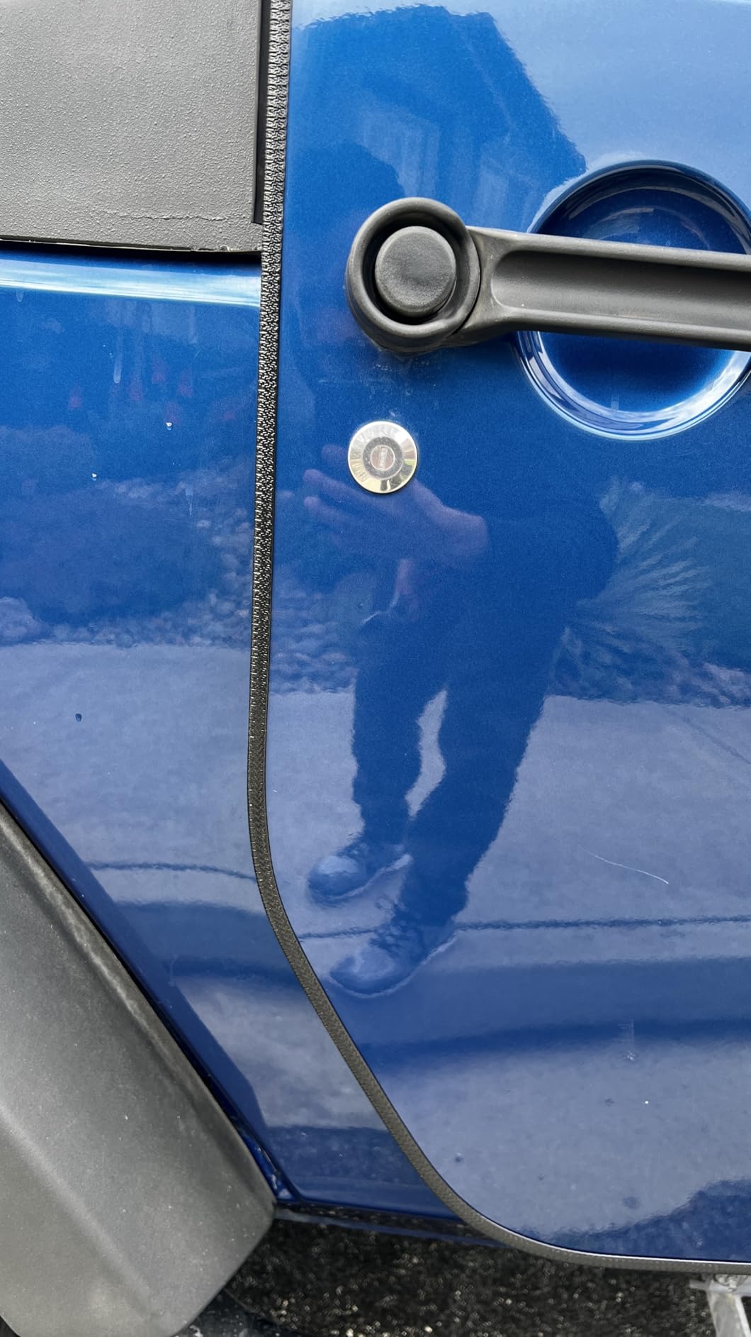 Winunite 16.4ft (5m) Car Door Edge Guards Black - Rubber, No Glue, U-Shaped, Built-in Metal Clips, Fits Most Vehicles, Fade-Resistant, Scratch- and Chip-Resistant - Reduces Dings in Parking Lots customer photo 1