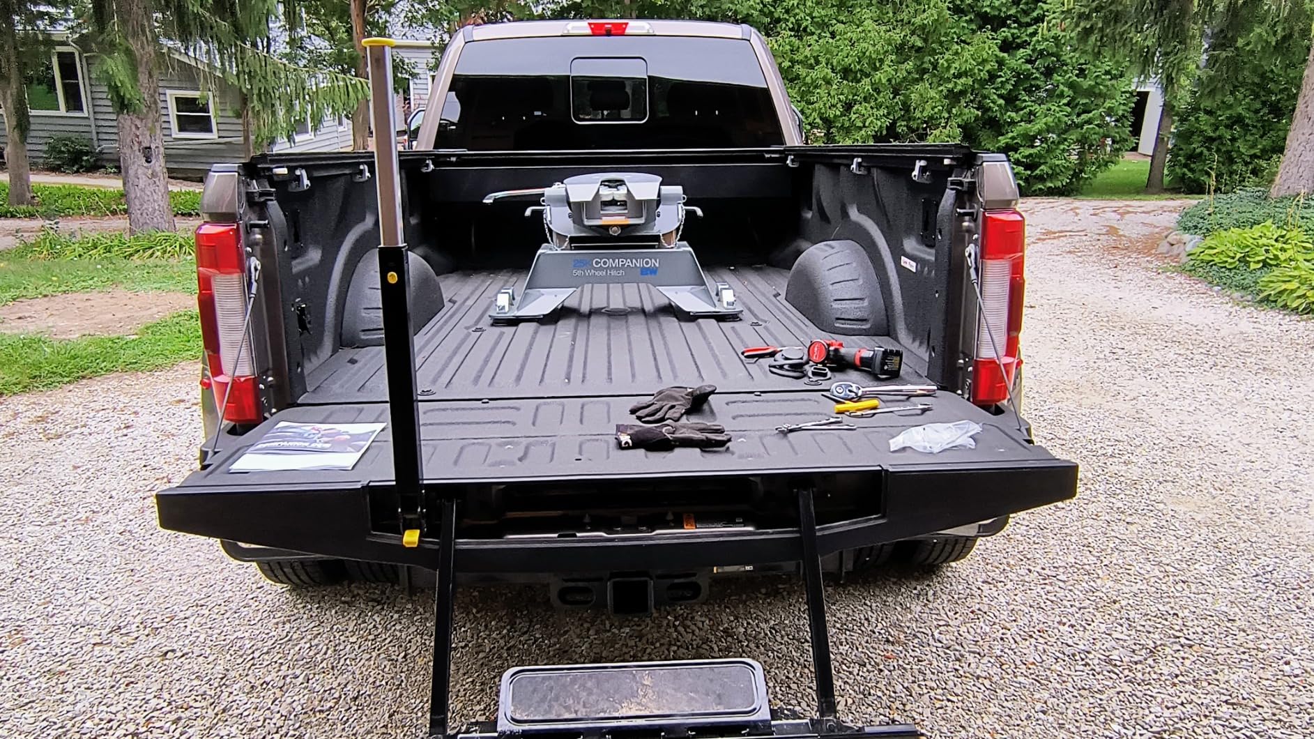 B&W Trailer Hitches 25K Companion OEM Fifth Wheel Hitch - Compatible with Ford OEM Puck System - RVK3305 customer photo 1