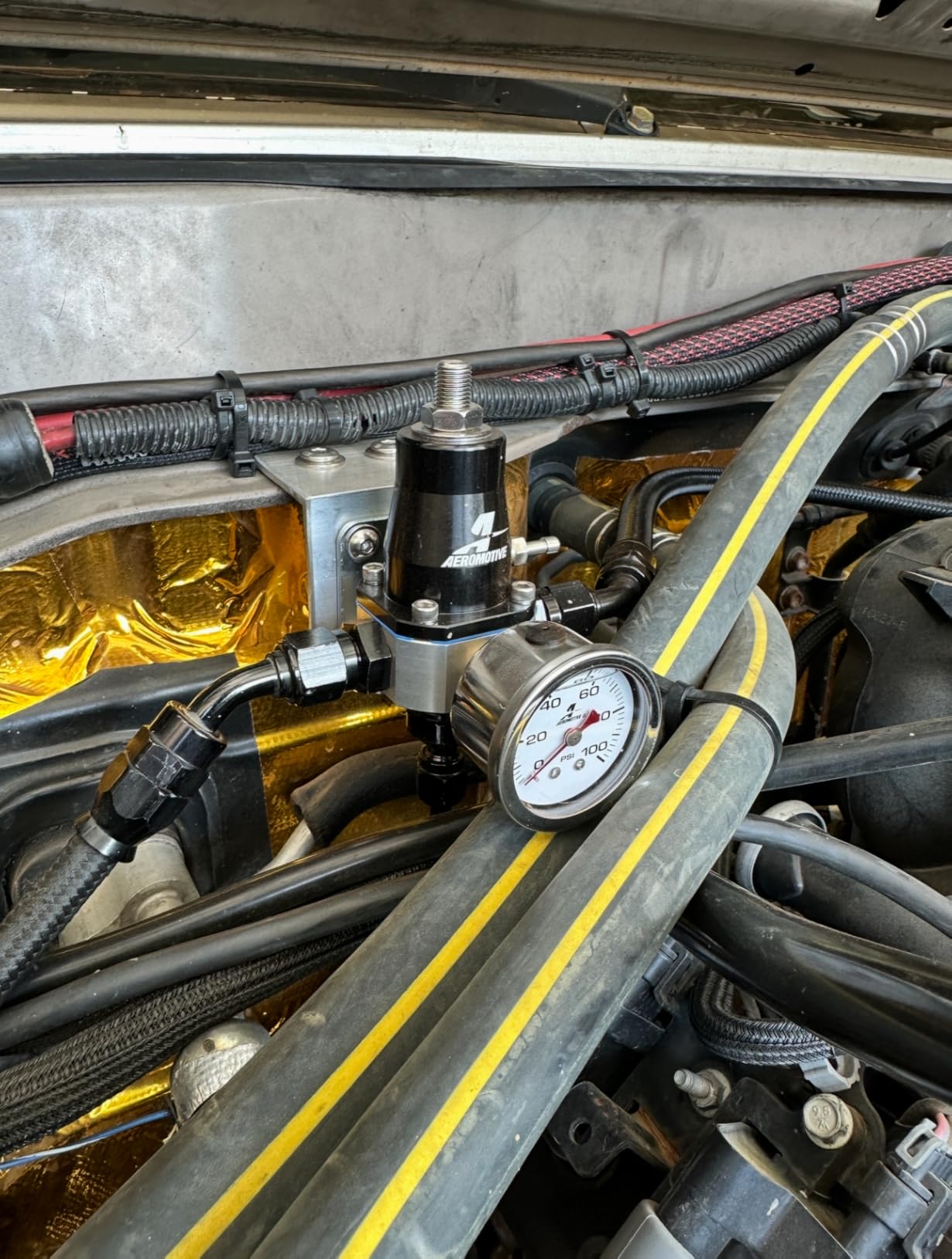 Aeromotive EFI Fuel Pressure Regulator and Fitting Kit for Fuel Injected Systems - Adjustable 40-75 PSI, Bypass Return Style, Includes Gauge & Fittings, Universal for Car & Automotive Engines - 13130 customer photo 1