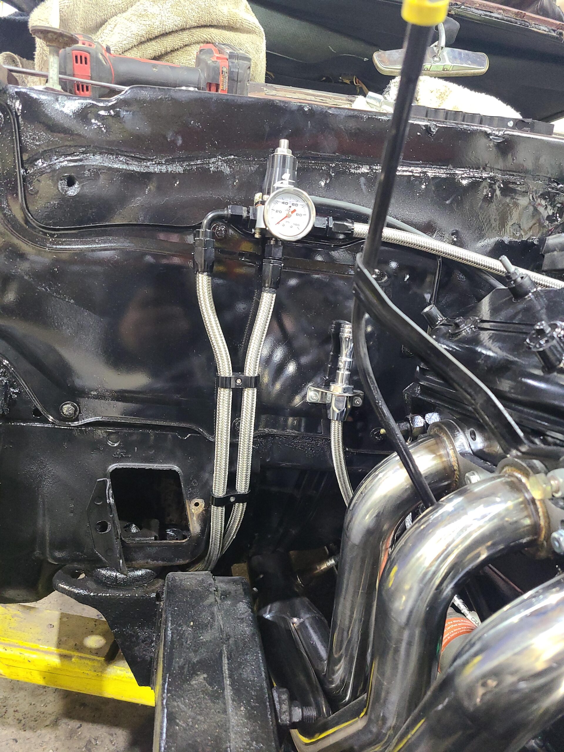 Aeromotive EFI Fuel Pressure Regulator and Fitting Kit for Fuel Injected Systems - Adjustable 40-75 PSI, Bypass Return Style, Includes Gauge & Fittings, Universal for Car & Automotive Engines - 13130 customer photo 2