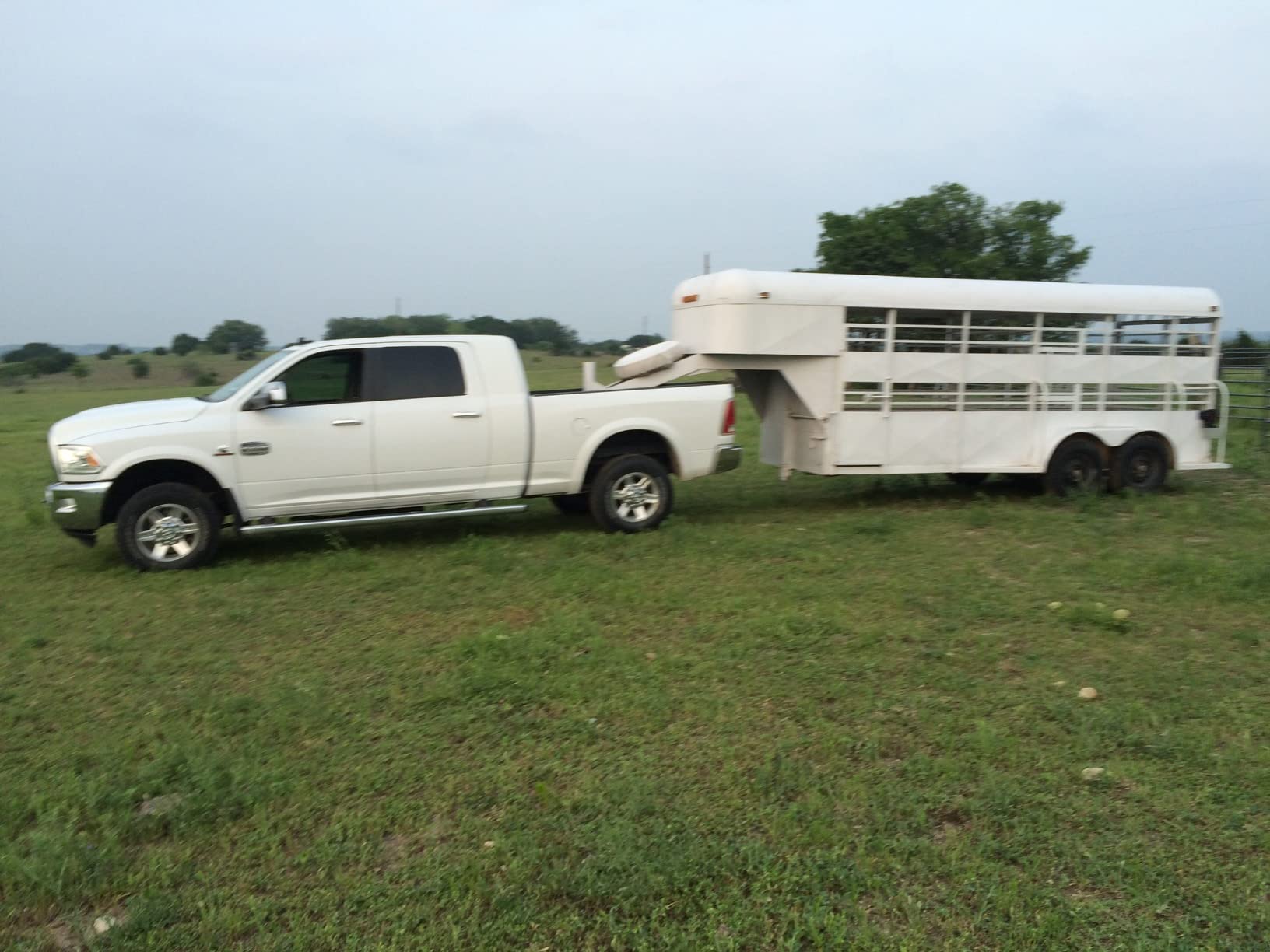 6.7L Cummins Fuel Filter Water Separator Set | Replacement for 2013-2018 Dodge Ram 2500 3500 4500 5500 6.7L Cummins Turbo Diesel Engines customer photo 2