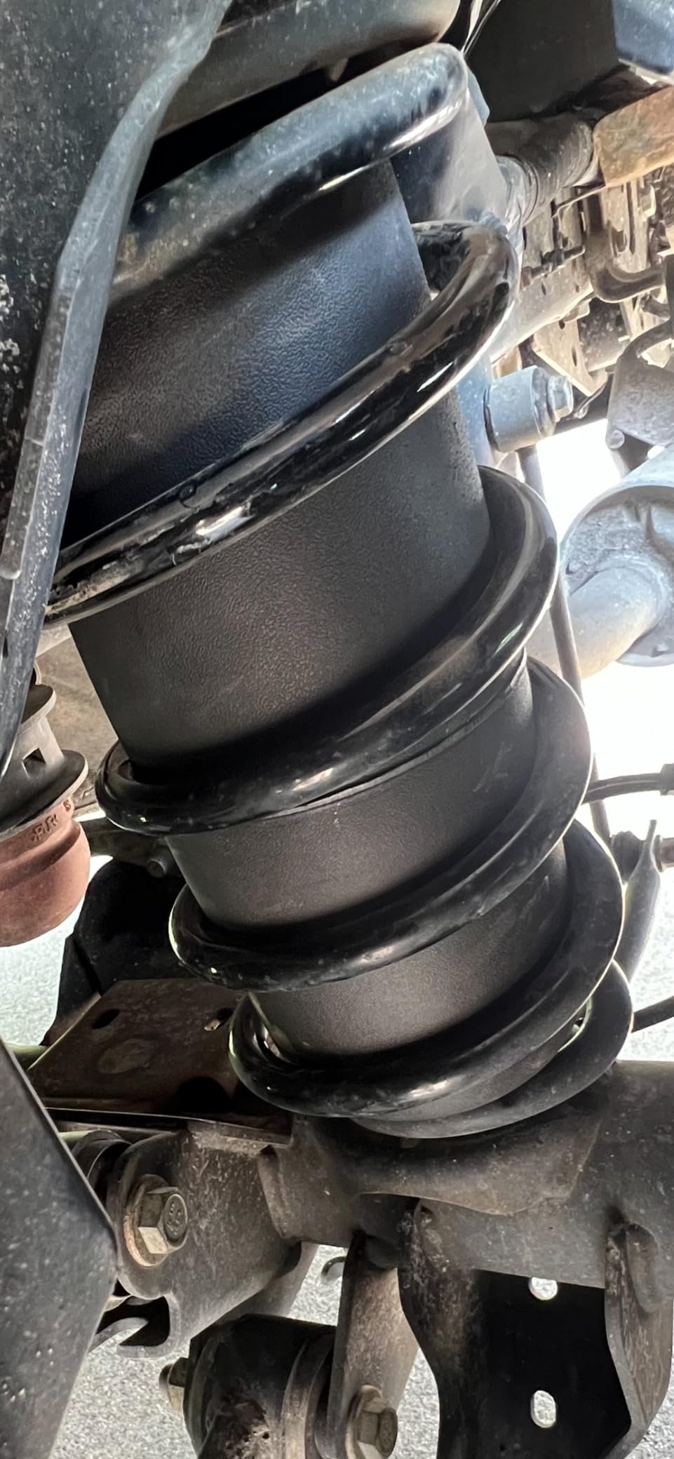 Air Lift 1000 HD Air Spring Kit for 2019-2026 Ram 1500-60828HD customer photo 2