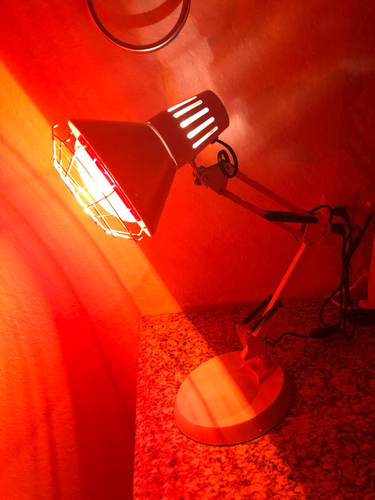 Serfory Infrared Lamp, 150W Near Infrared Light Therapy with Stand Sturdy, Adjustable Red Light Heat Lamp Intensity & Angle, Red Light Therapy Bulb for Body Neck Shoulder Joints Back Pain Relief customer photo 2