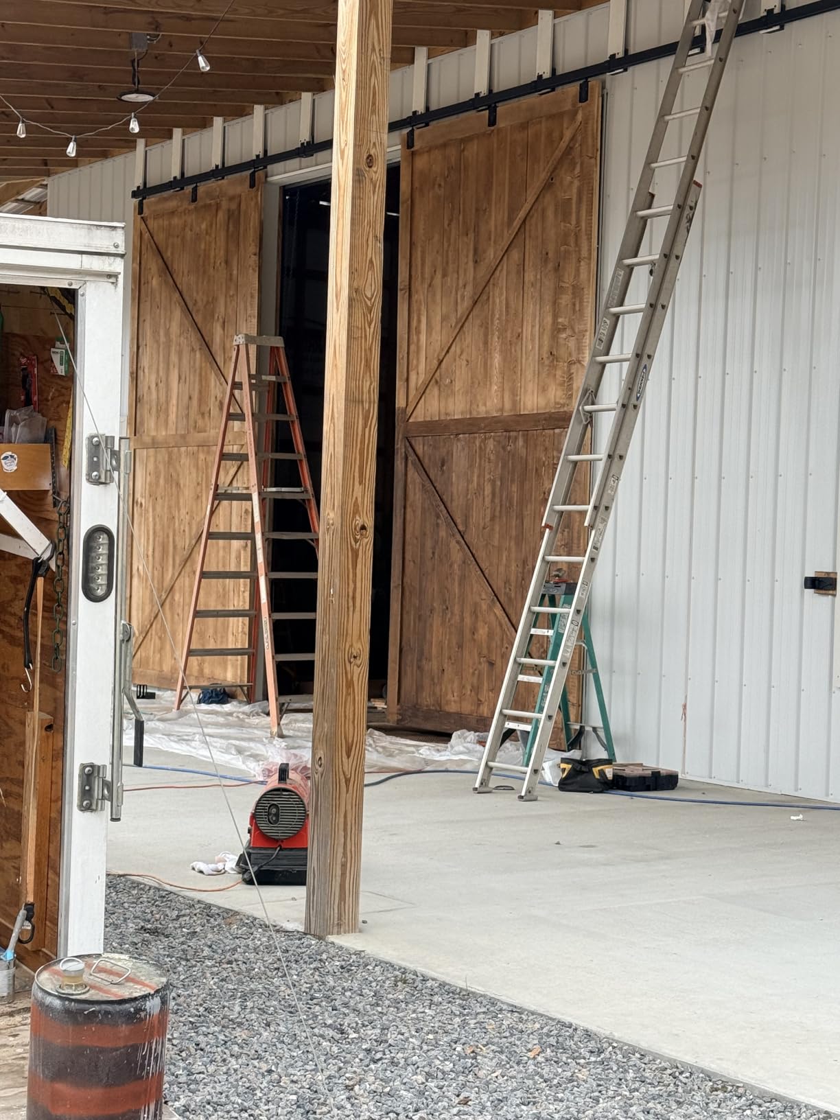 Metabo HPT Narrow Crown Stapler, Pro-Preferred Pneumatic Power Nailers, Finish Stapler for Furniture & Cabinetry, Lightweight Trim Tool, Ergonomic Design, 18 Gauge, 1/2