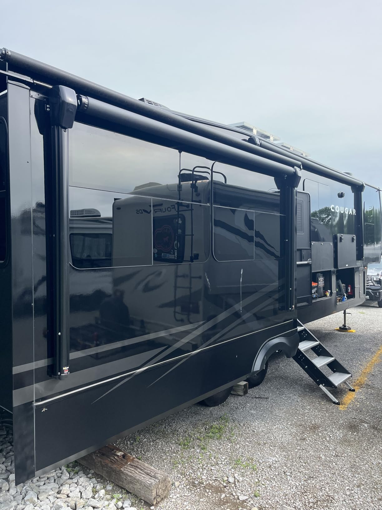 AFA Tooling - Heavy Duty Rubber Wheel Chocks w/Eyebolt Tie Off Handles - RV Wheel Chock for Front & Back Tires - Quick Grip Ribbed Design - 4 Pack customer photo 1