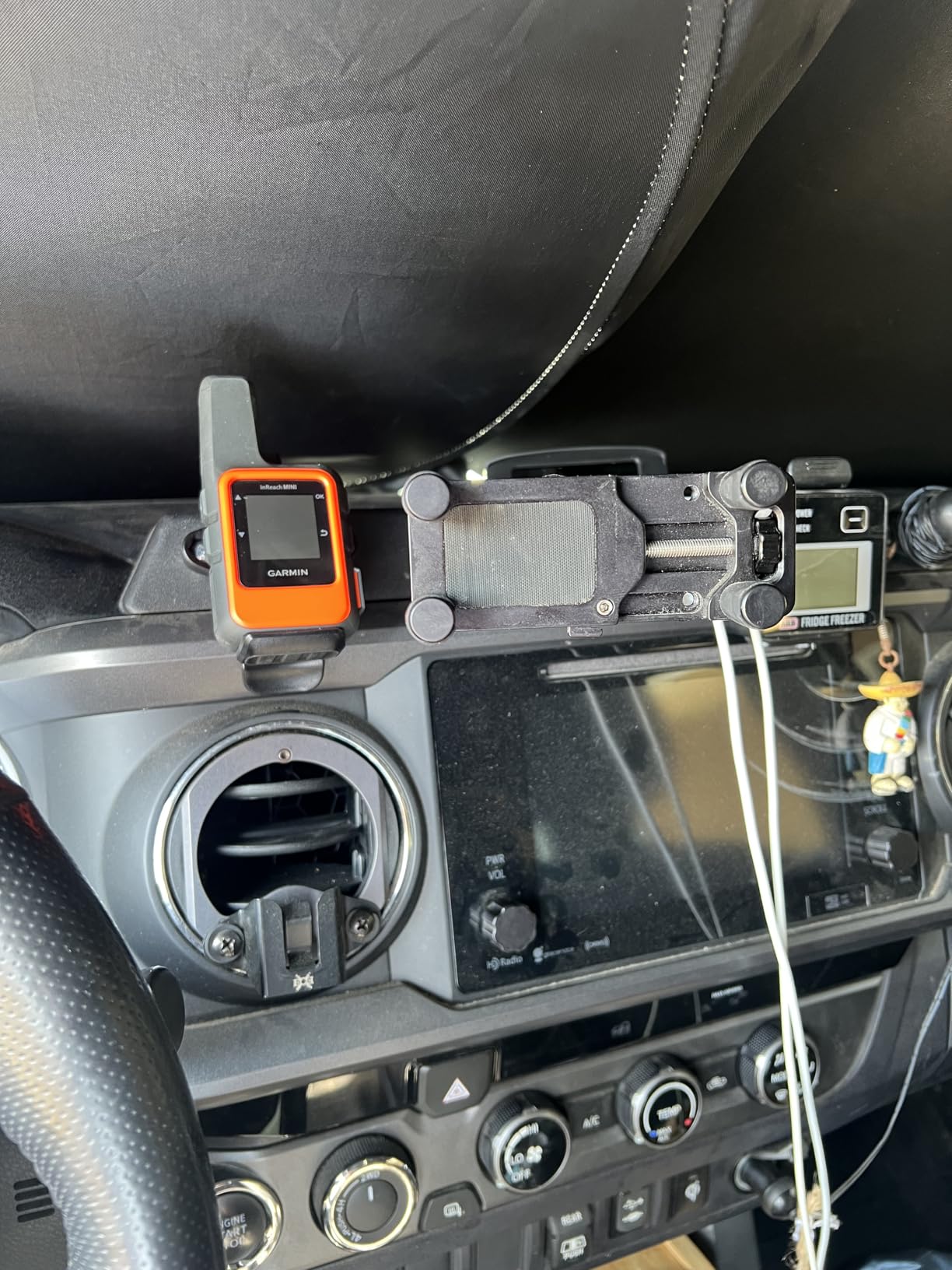 RAM Mounts Spine Clip Holder with Ball for Garmin Handheld Devices RAM-B-202-GA76U with B Size 1